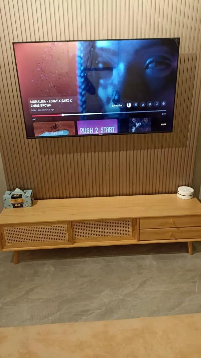 Communal lounge/ TV room in Agile Suites Kuala Lumpur TRX