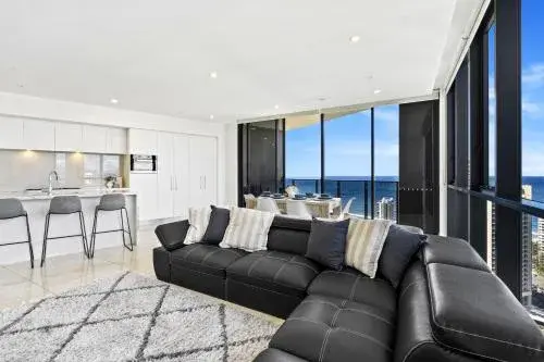 Ruby - 2 Bedroom Penthouse in Surfers Paradise! Ruby - 2 Bedroom Penthouse in Surfers Paradise!