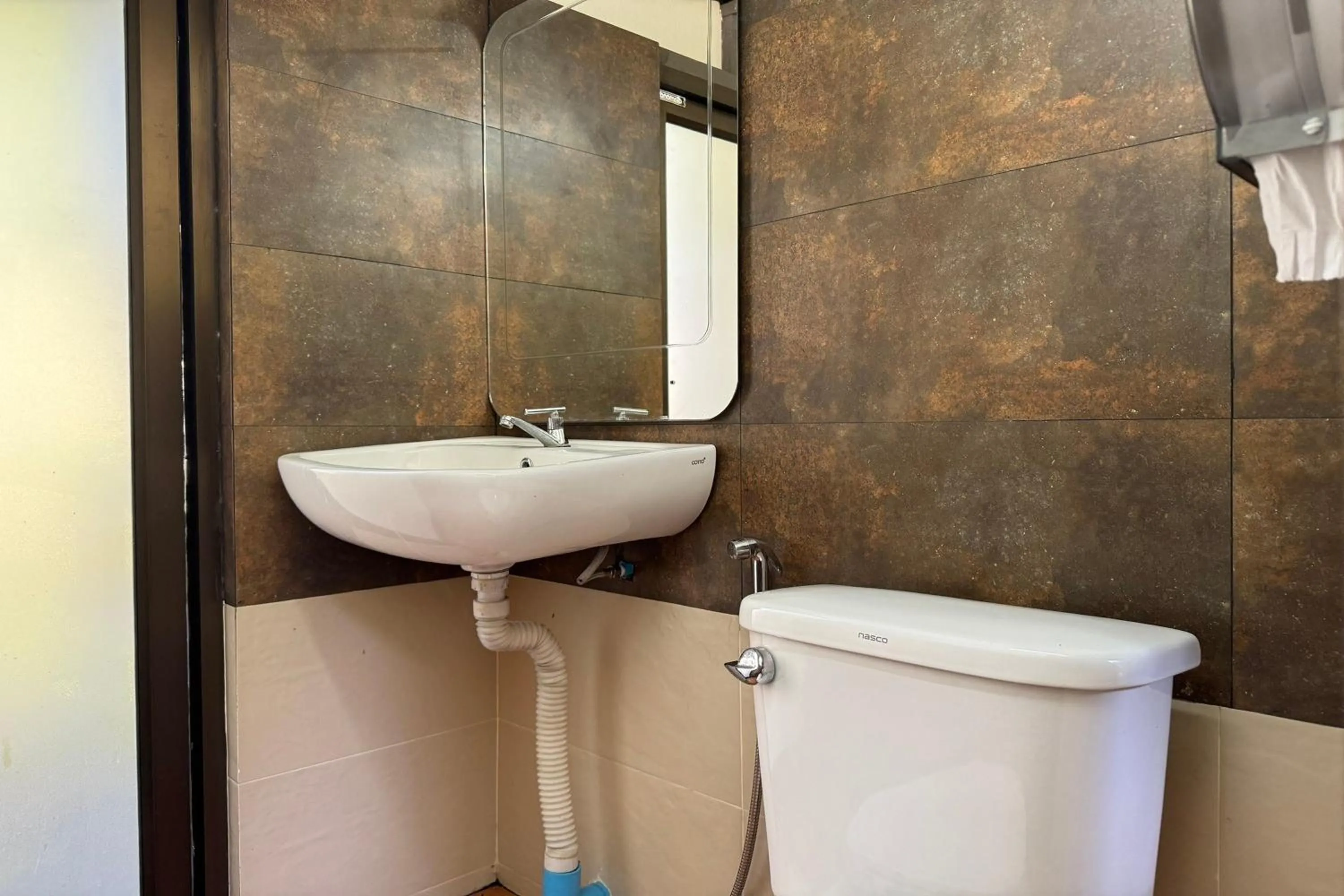 Shower in Tung Lakorn Farm