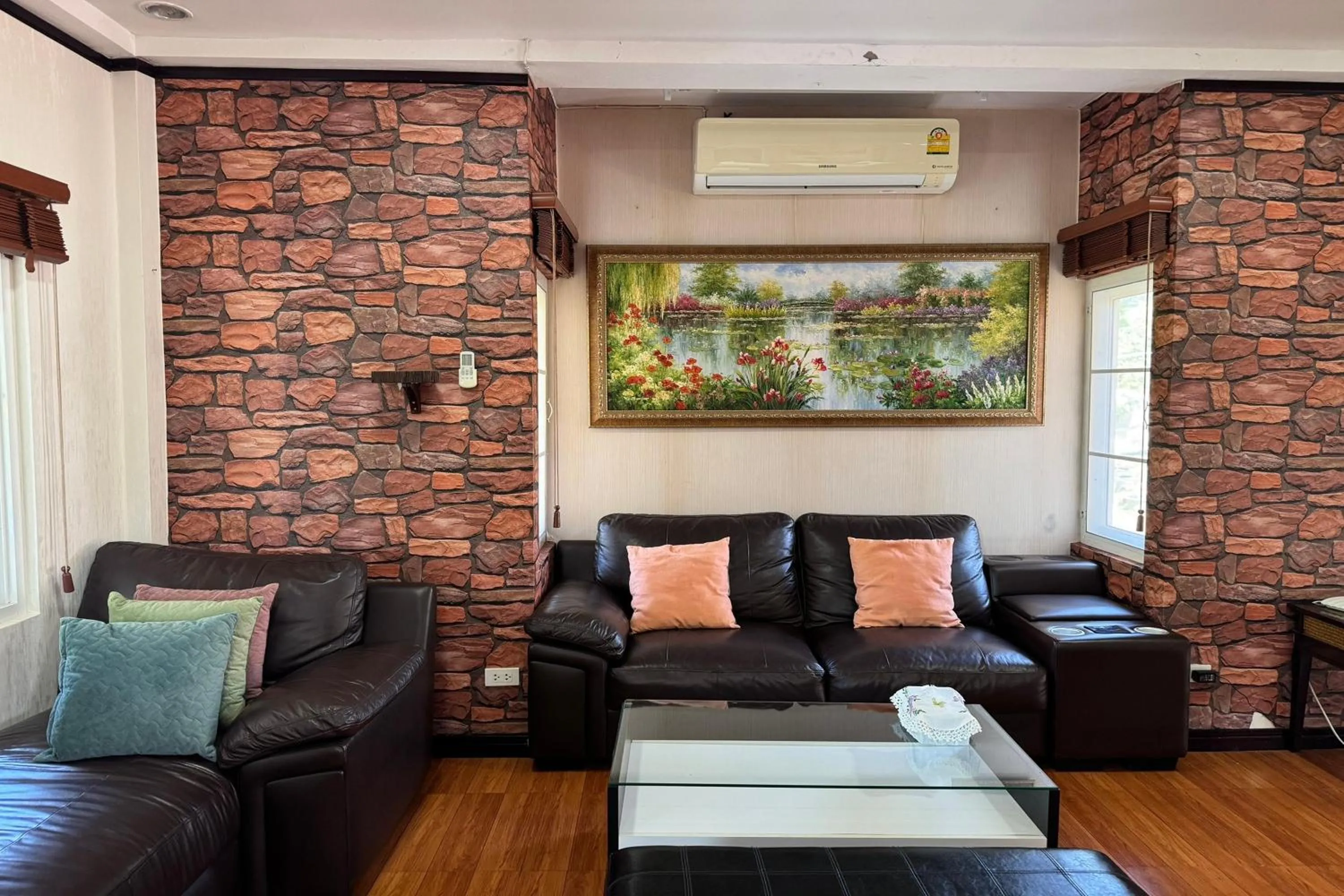 Living room in Tung Lakorn Farm