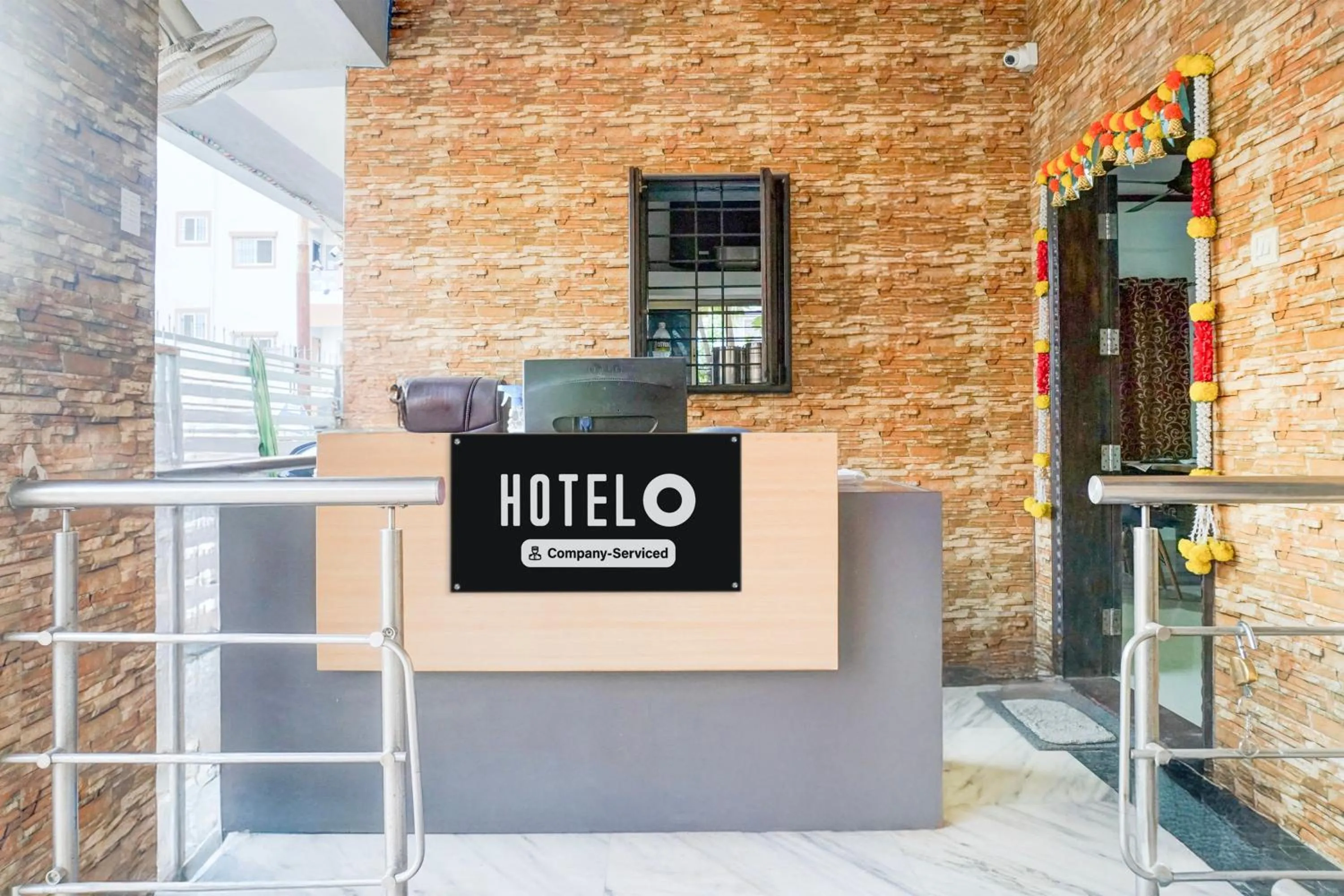 Super Hotel O Dhanori Near Pune Airport