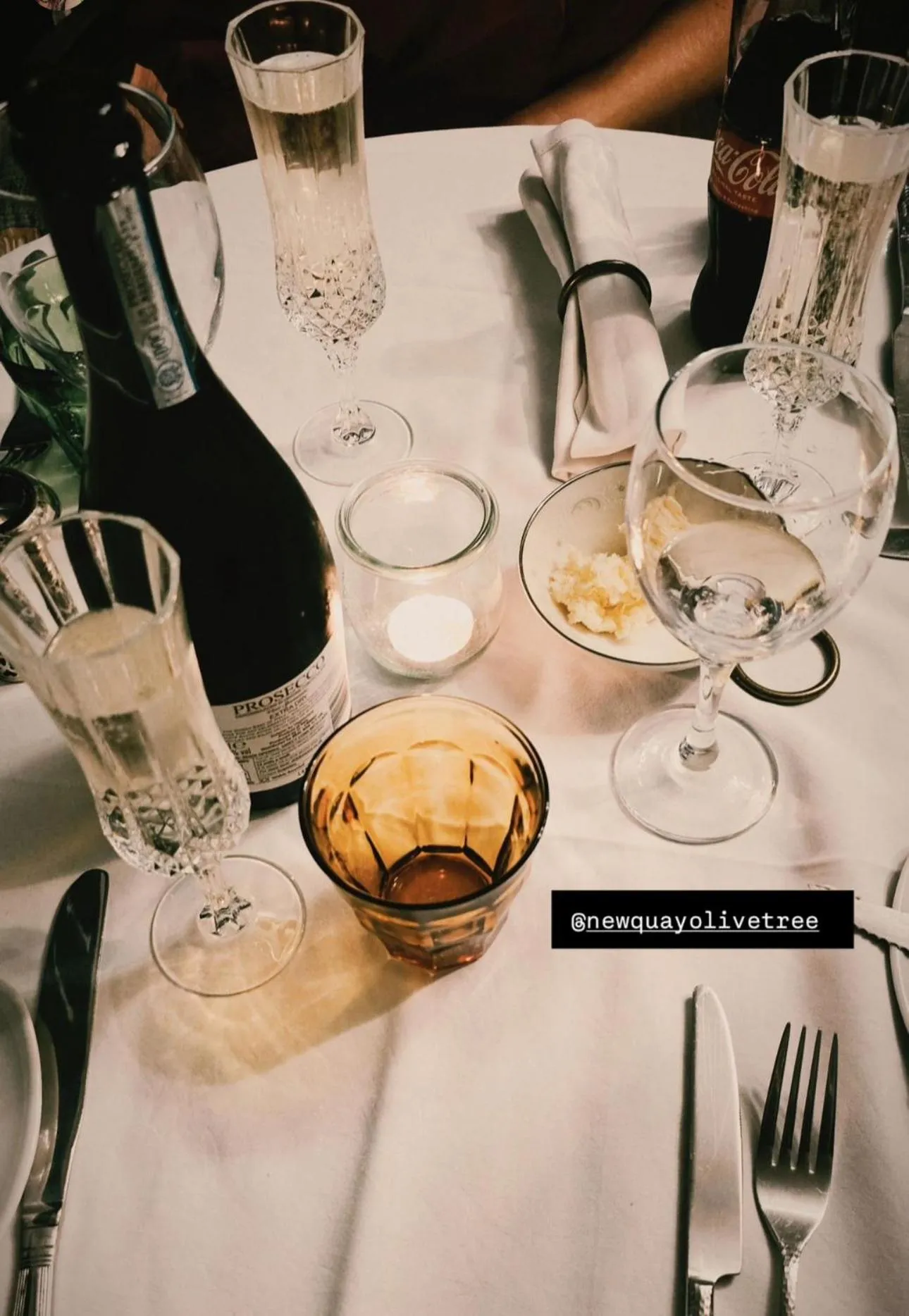 Restaurant/places to eat in The White House Hotel