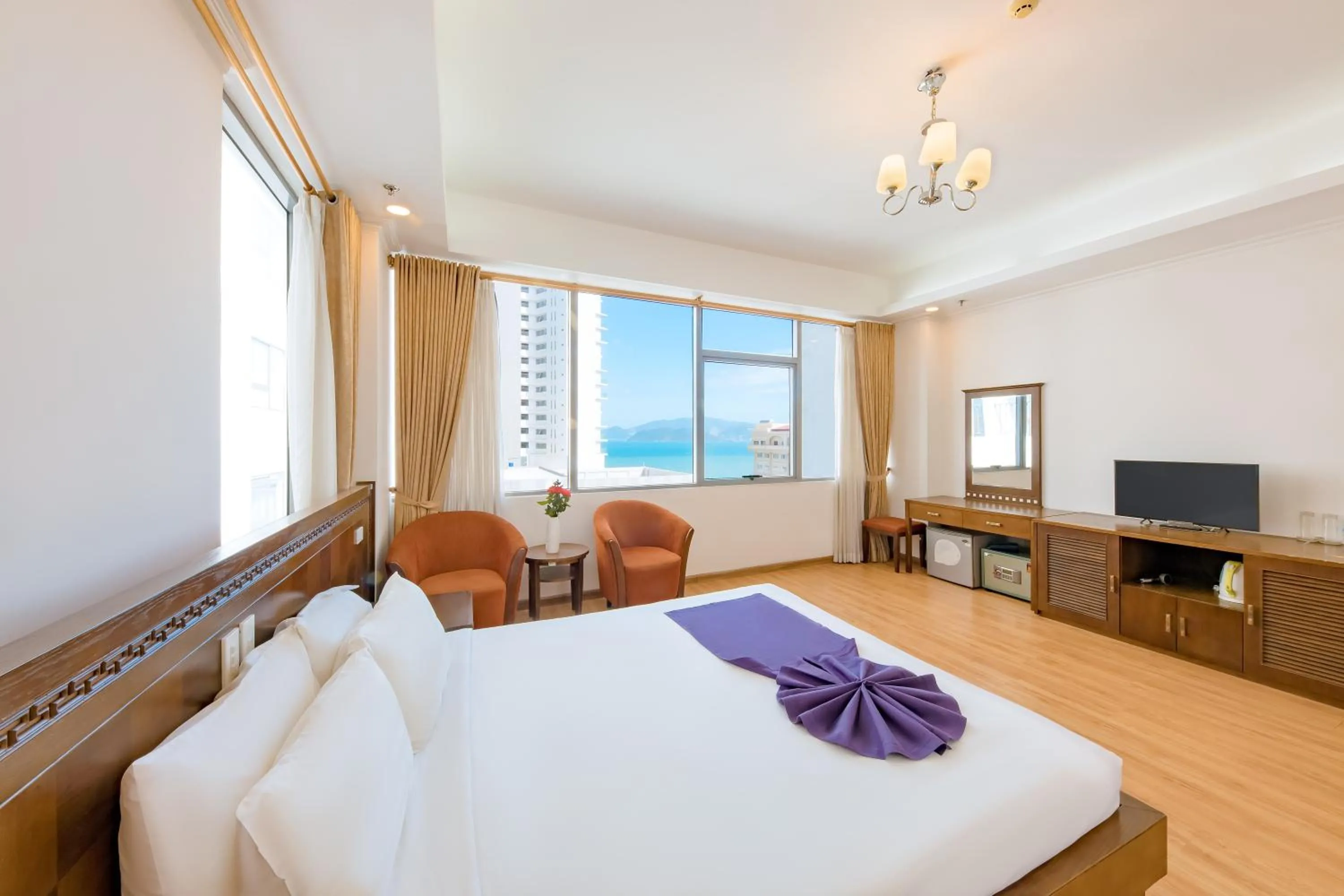 Bedroom, Bed in Central Nha Trang Hotel