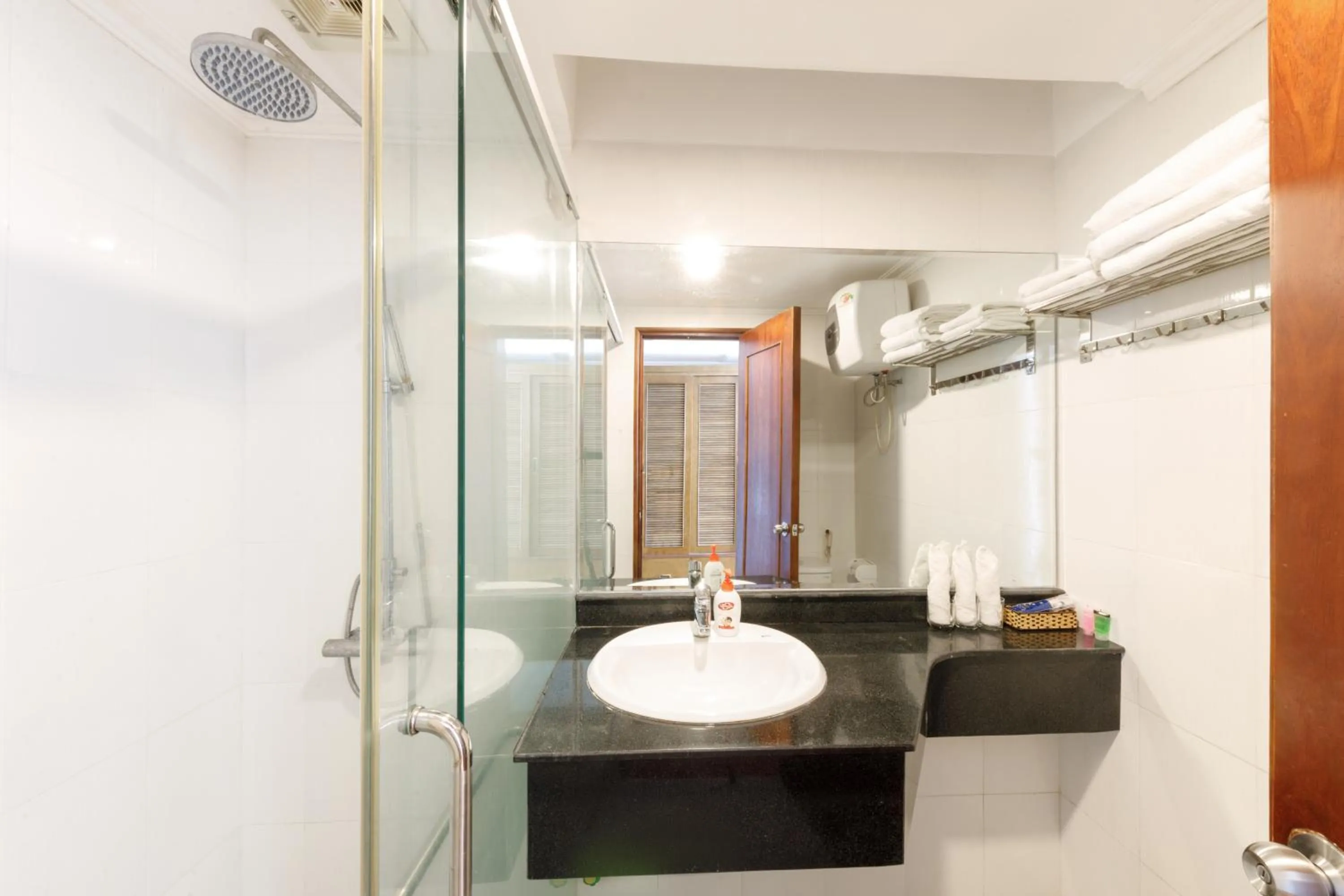Shower in Central Nha Trang Hotel
