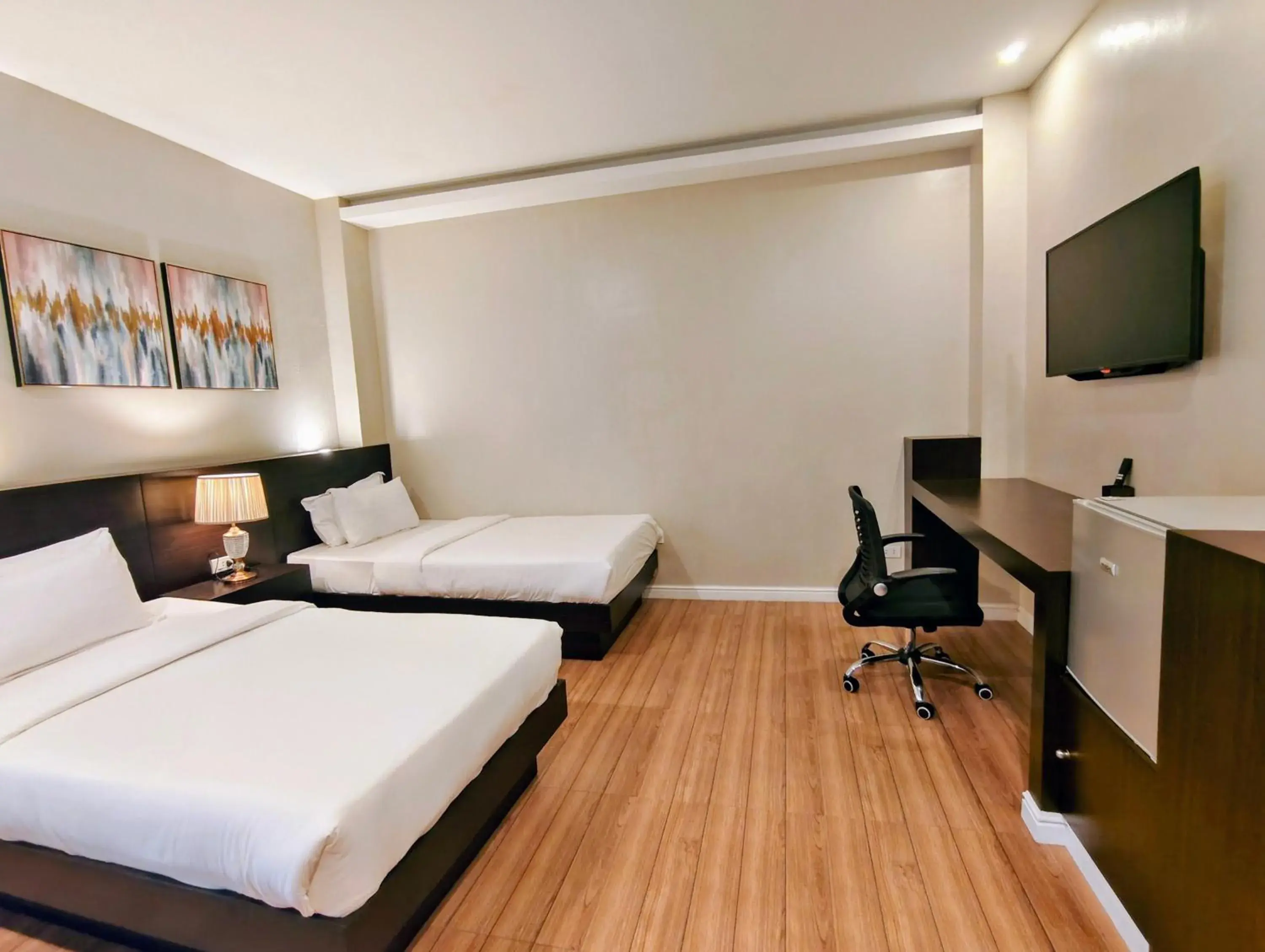 Superior Double Room in Ambien's Place Residential Hotel Superior Double Room in Ambien's Place Residential Hotel
