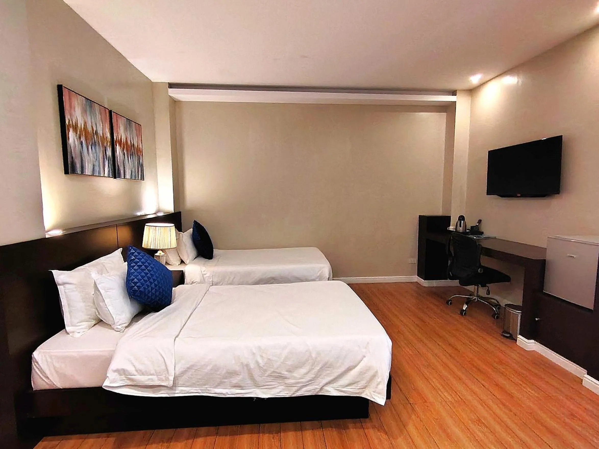 TV and multimedia, Bed in Ambien's Place Residential Hotel