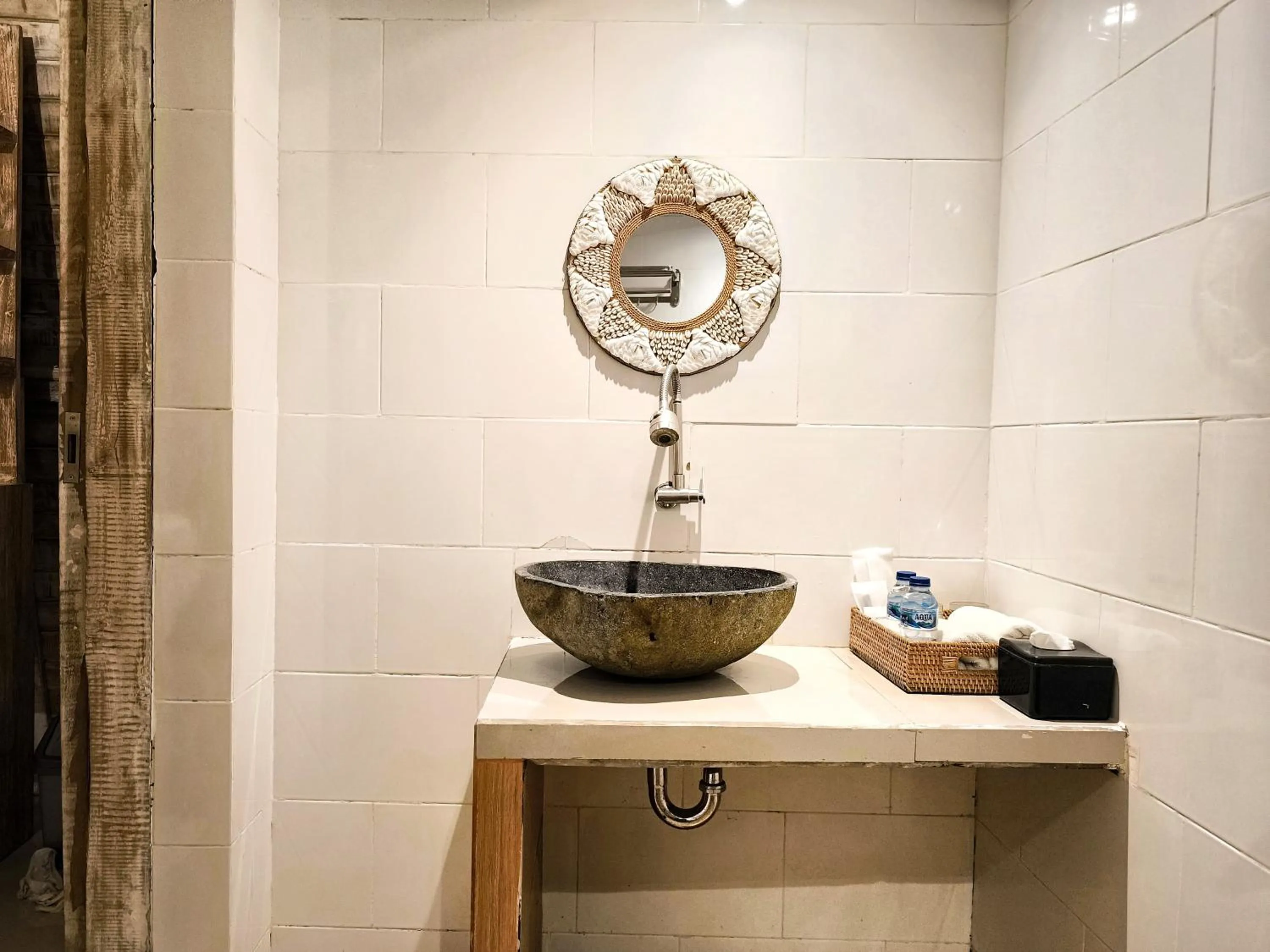 Bathroom in Villa Barong Nusa Penida by ABM