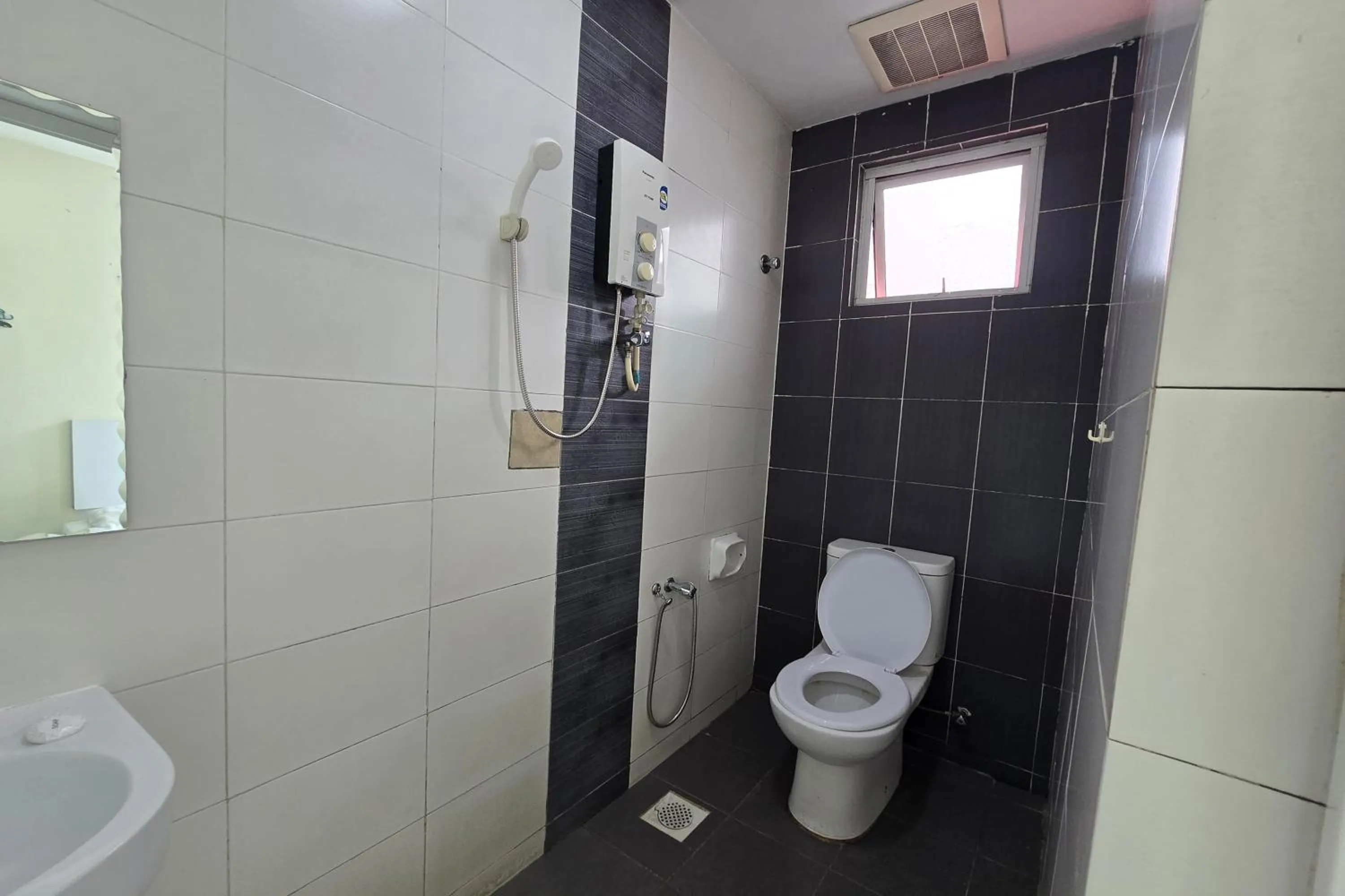 Bathroom in Fast Hotel Sri Gombak