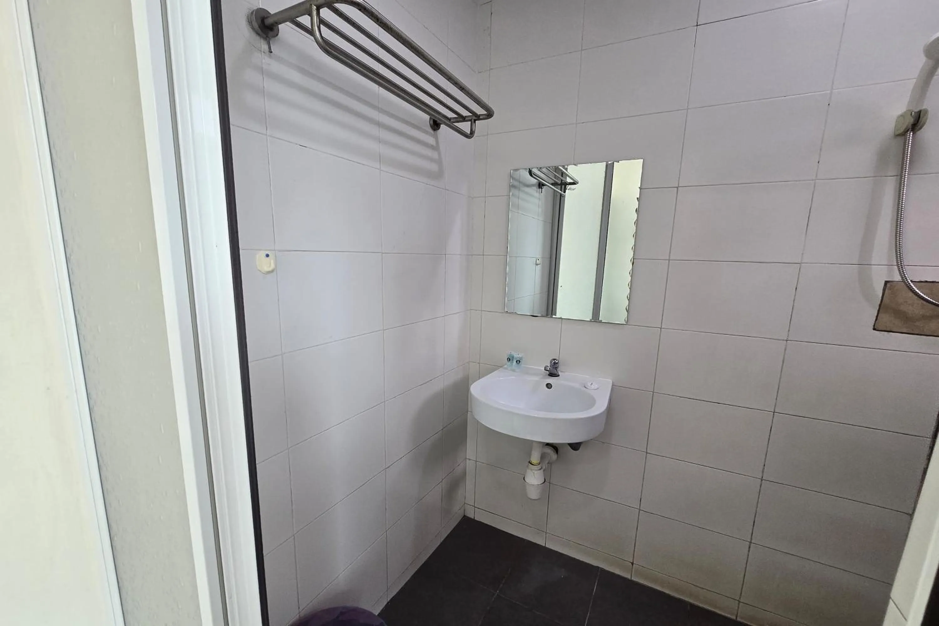 Bathroom in Fast Hotel Sri Gombak