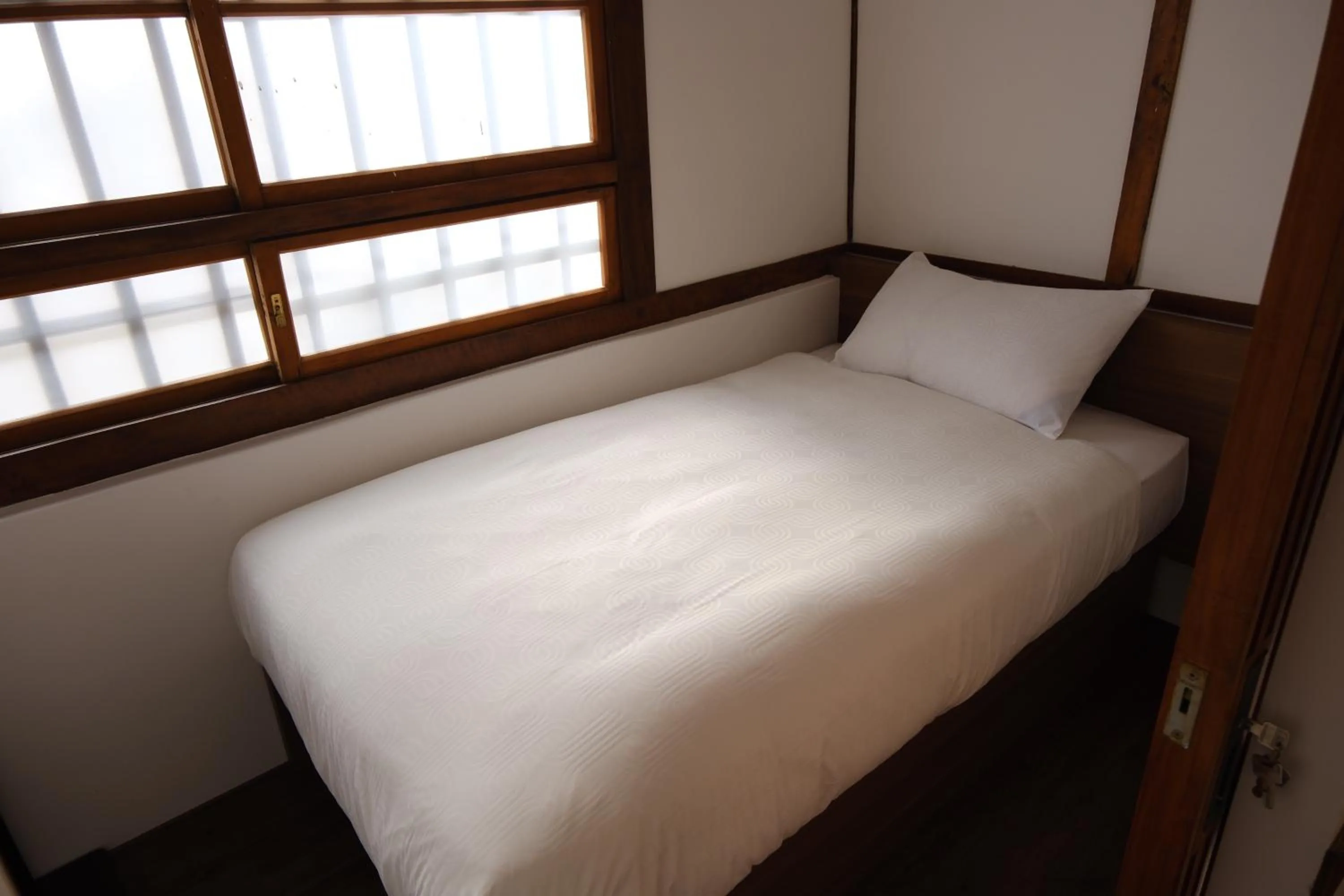 Single Room with Shared Bathroom in Machiya Posong