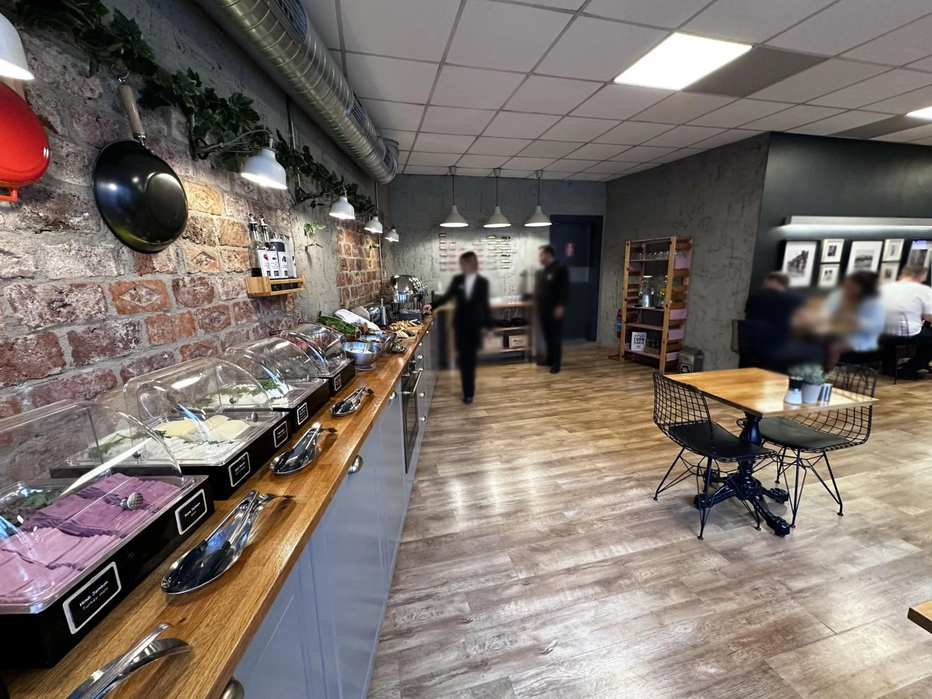 Breakfast in My Dora Hotel