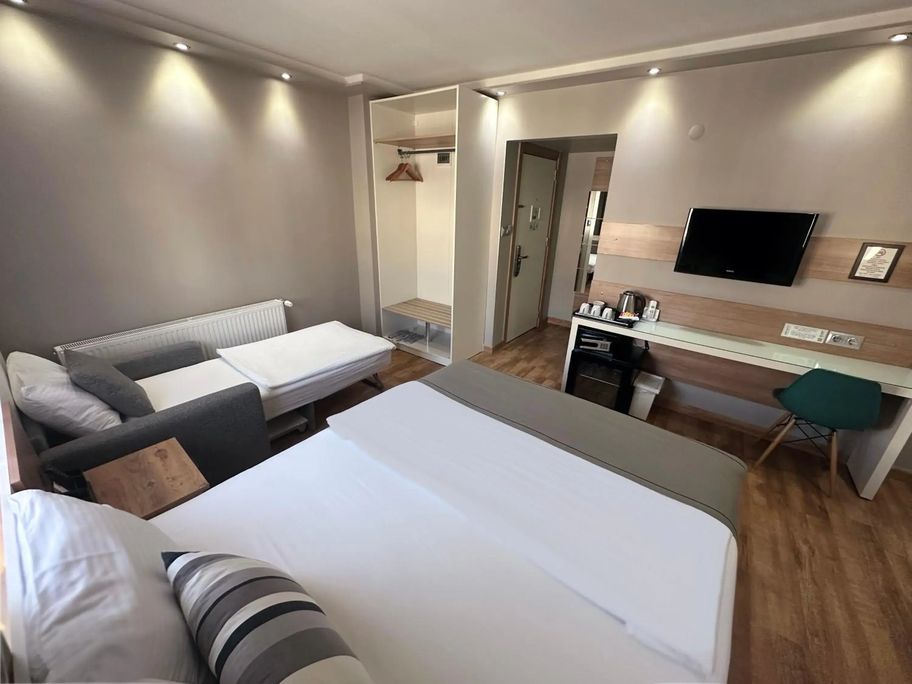 Family Room in My Dora Hotel Family Room in My Dora Hotel