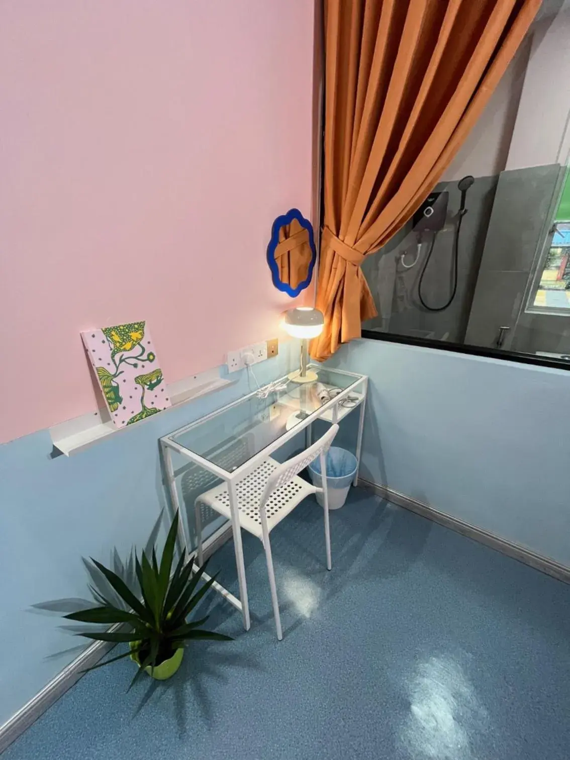 Double or Twin Room with Private Bathroom in Hippo House Taiping Double or Twin Room with Private Bathroom in Hippo House Taiping