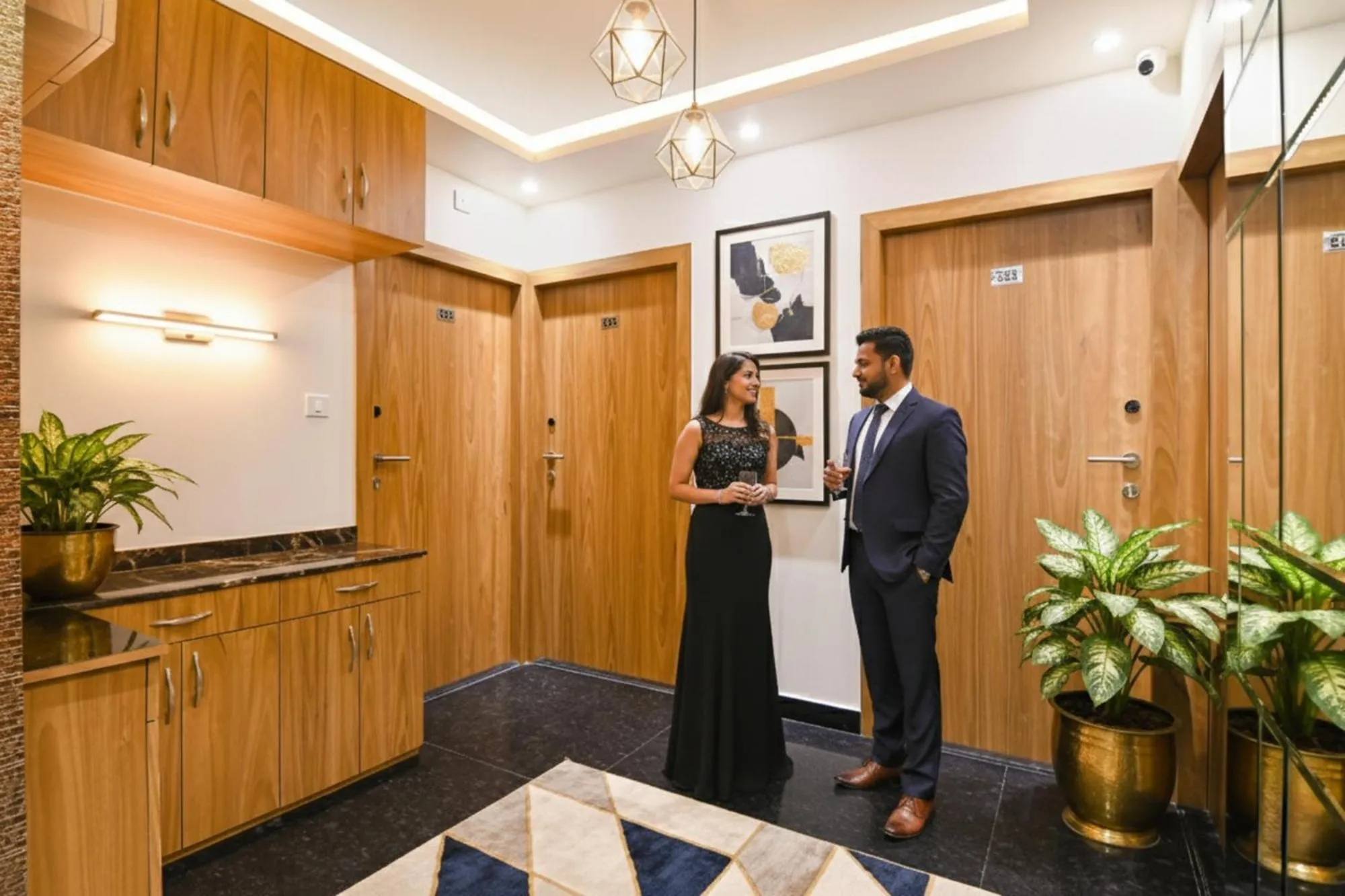 FabHotel Leela Inn - Nr Park Circus 7 Point