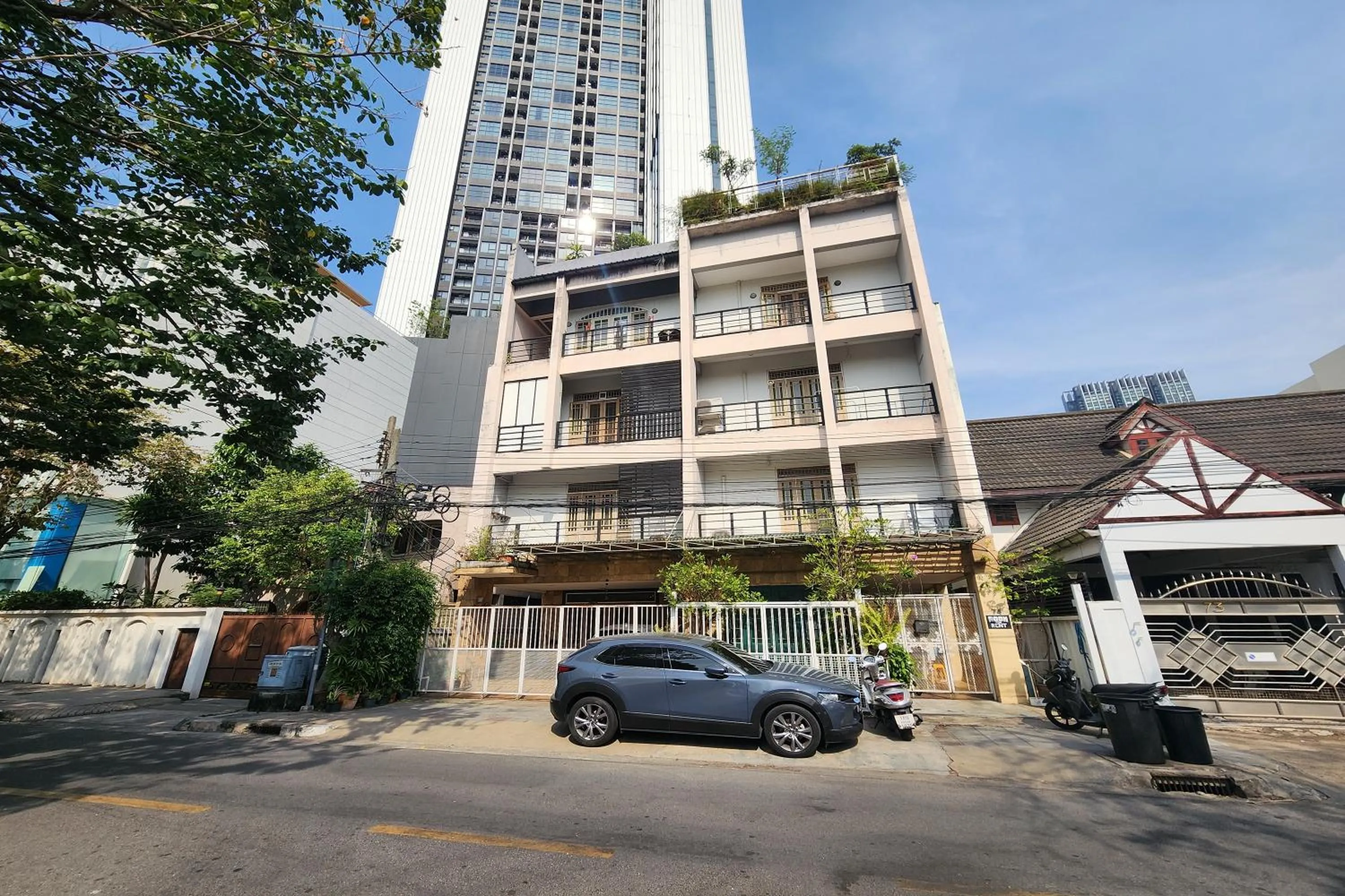 Property building in Baan Nara 15