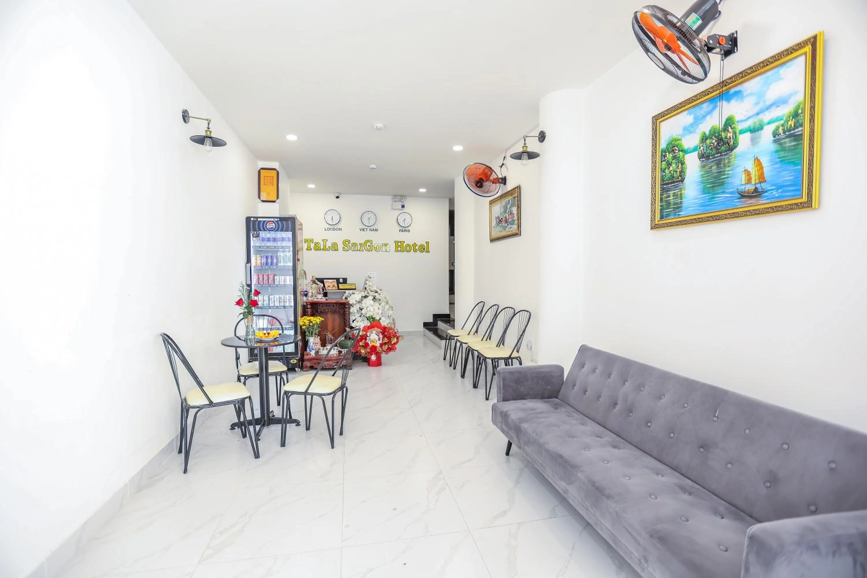 Living room in TalaSaiGon Hotel