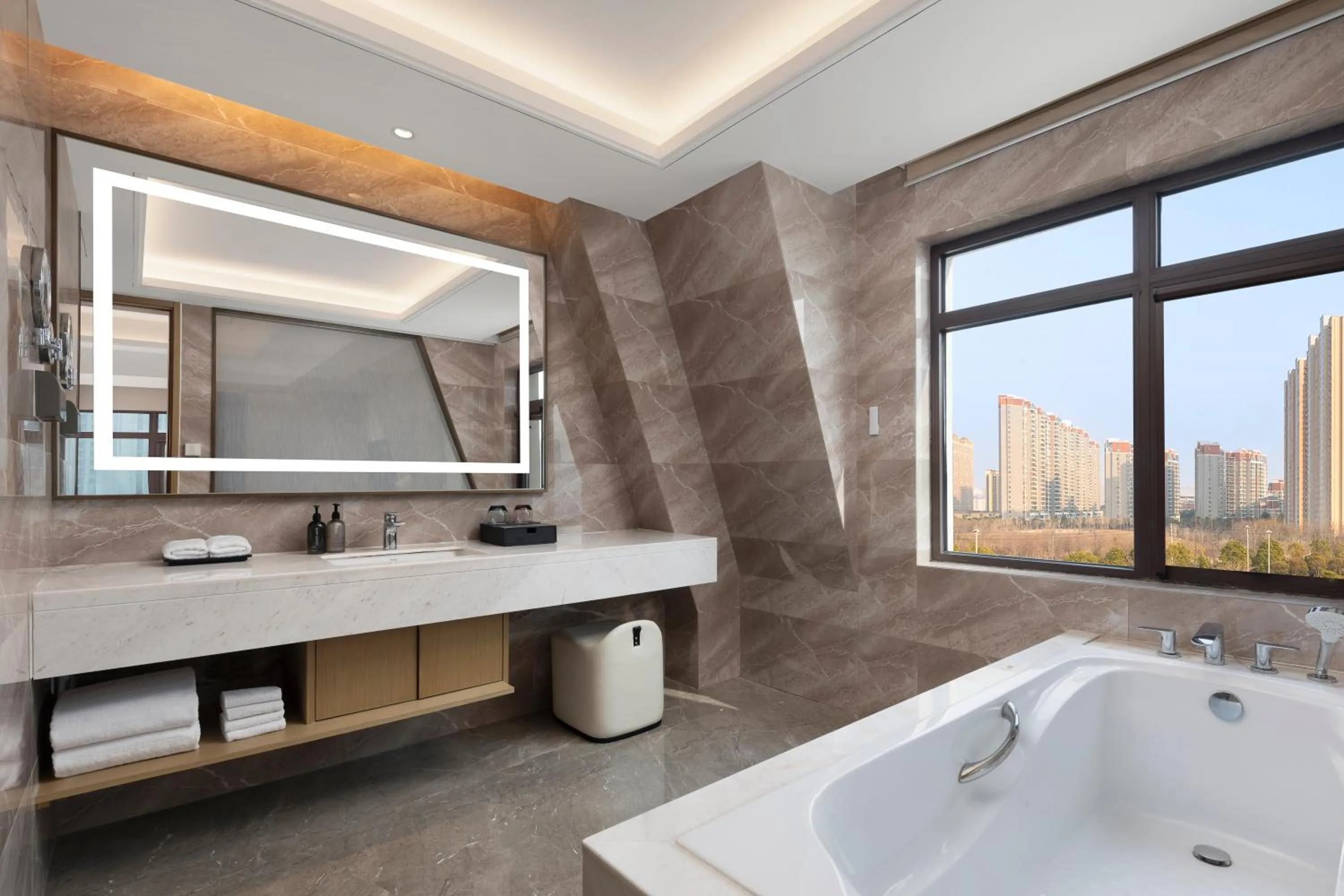 Ramada by Wyndham Zhumadian West Station