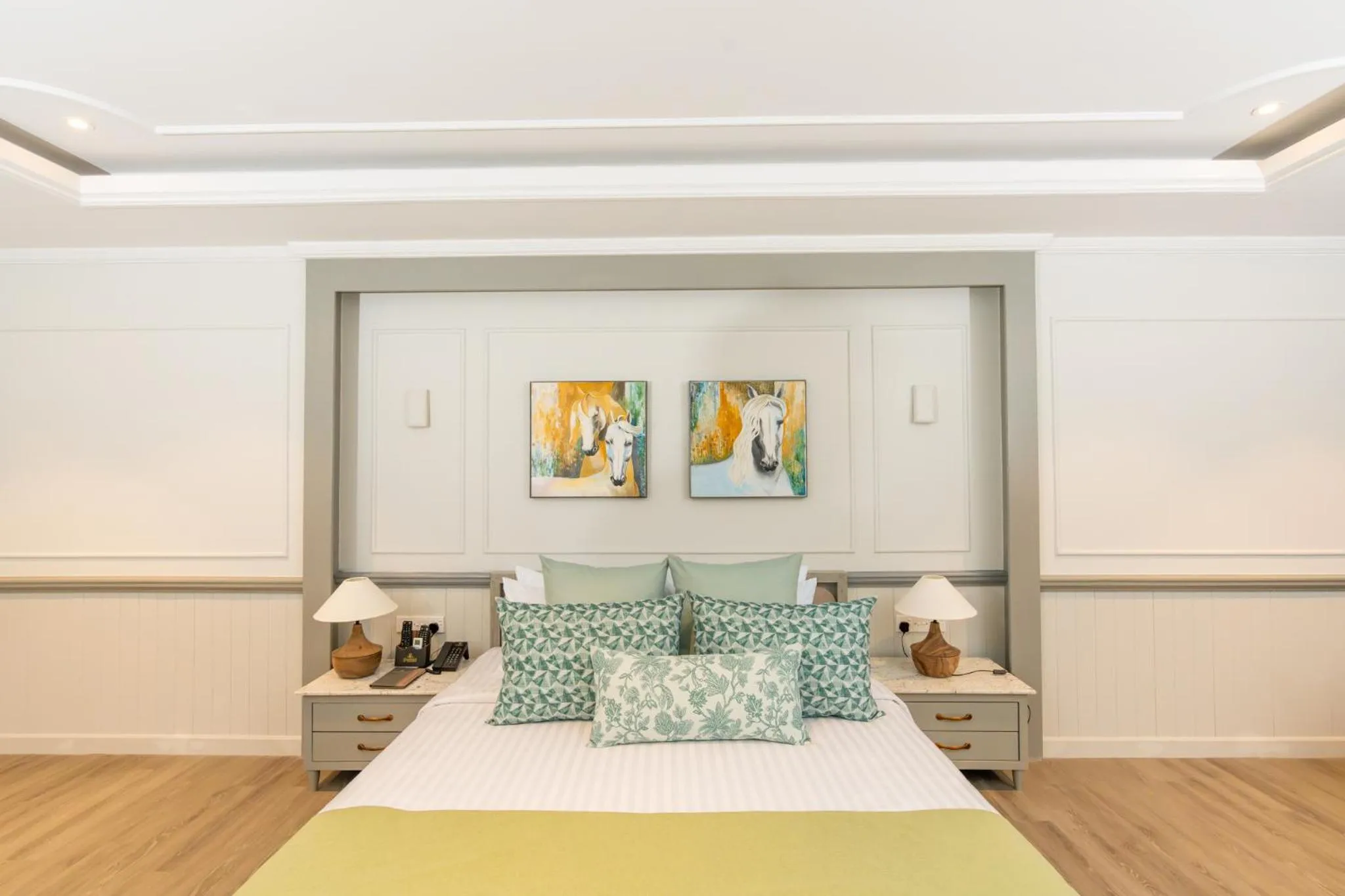 Superior Double Room in Grandeeza Hotel by Galison