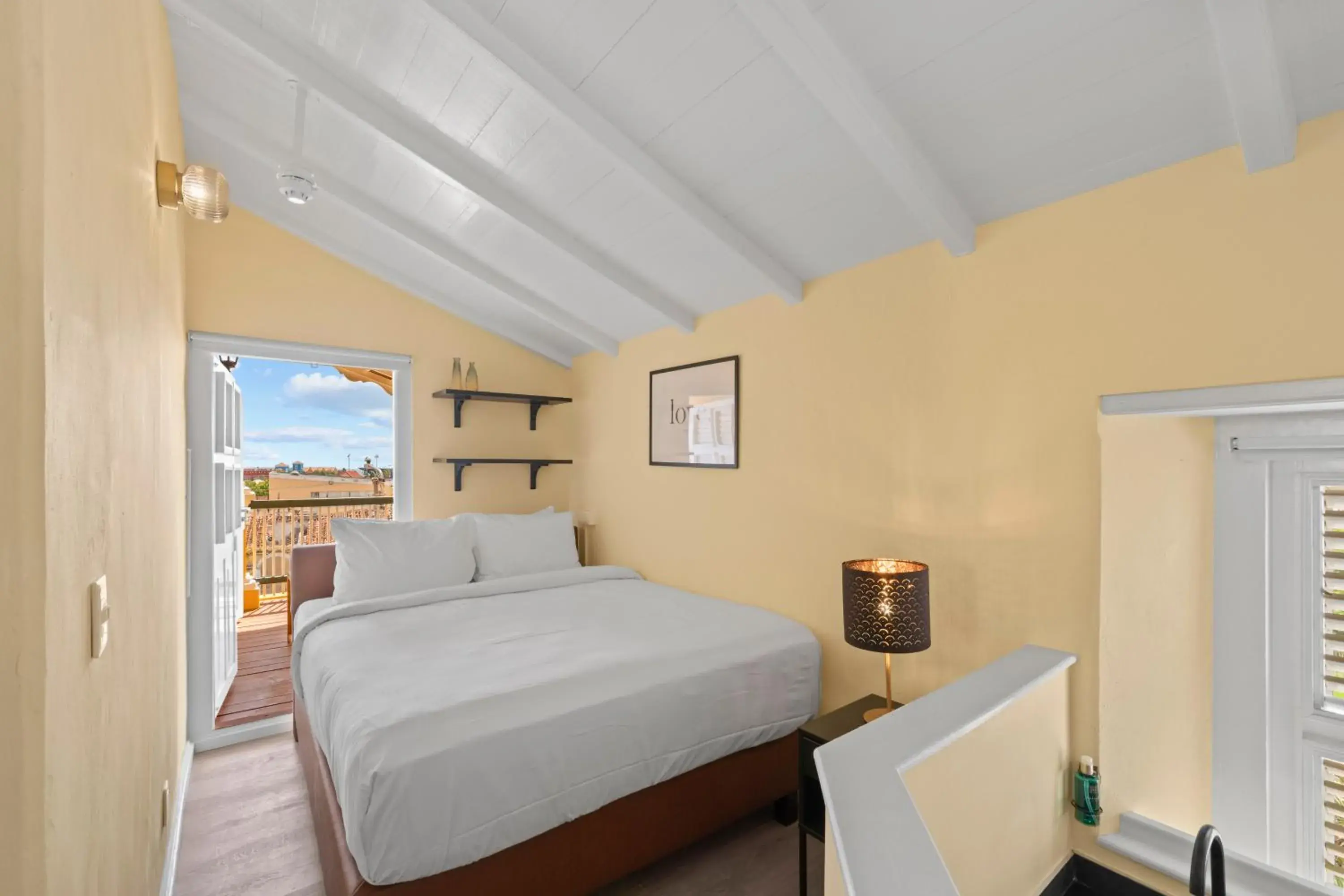 X-Large Room With Balcony in Drift Hotels X-Large Room With Balcony in Drift Hotels
