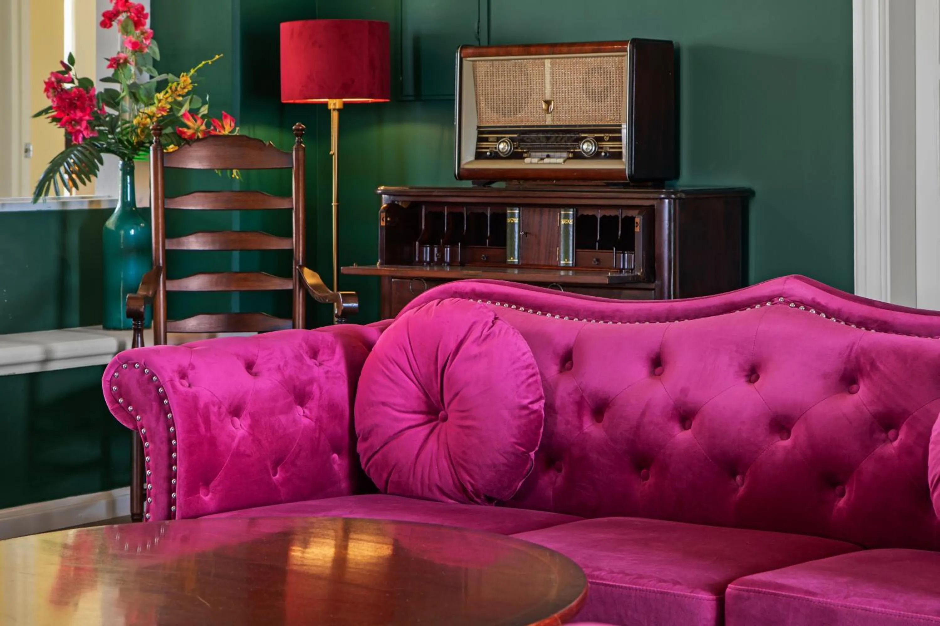Communal lounge/ TV room in Drift Hotels