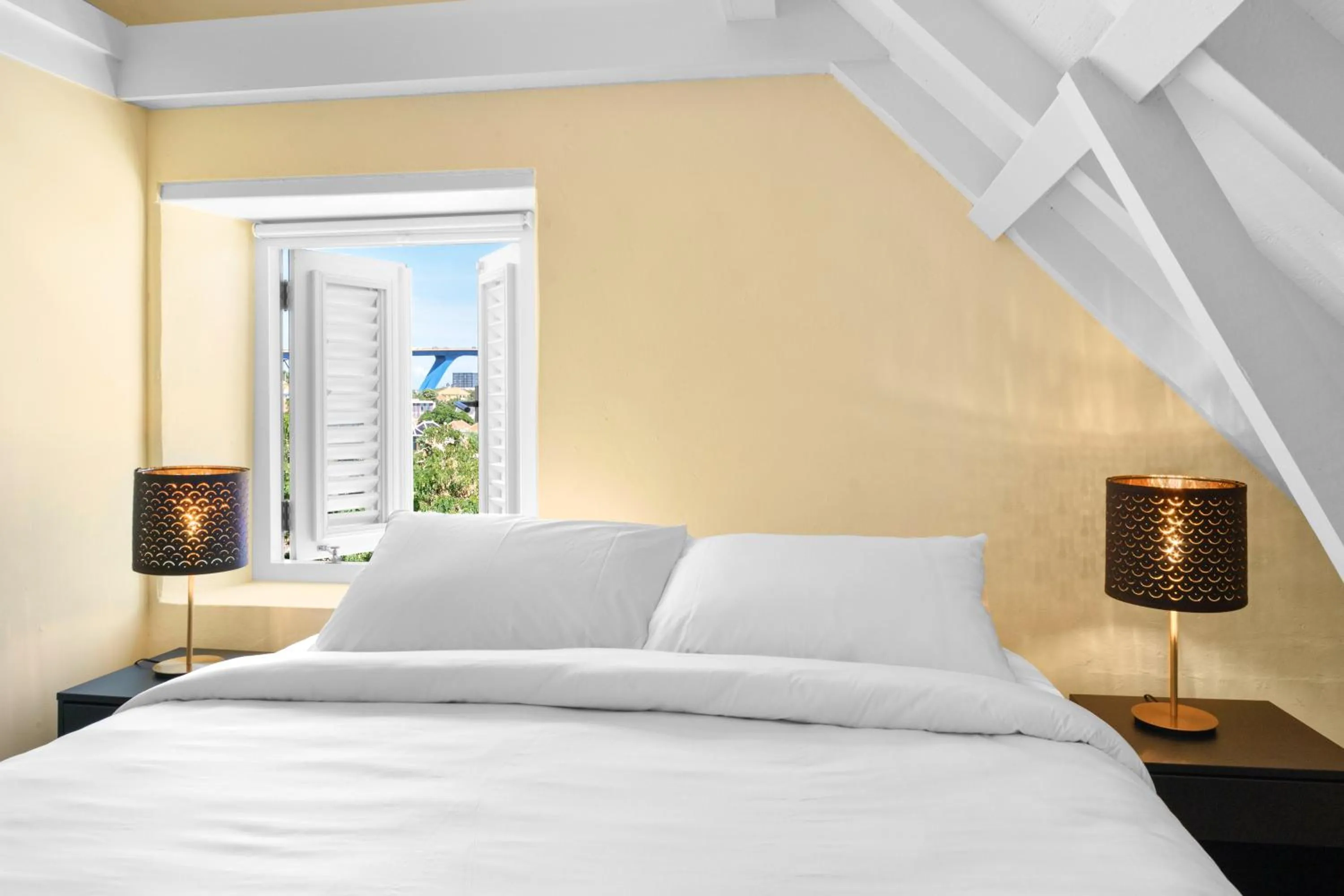 Bed in Drift Hotels