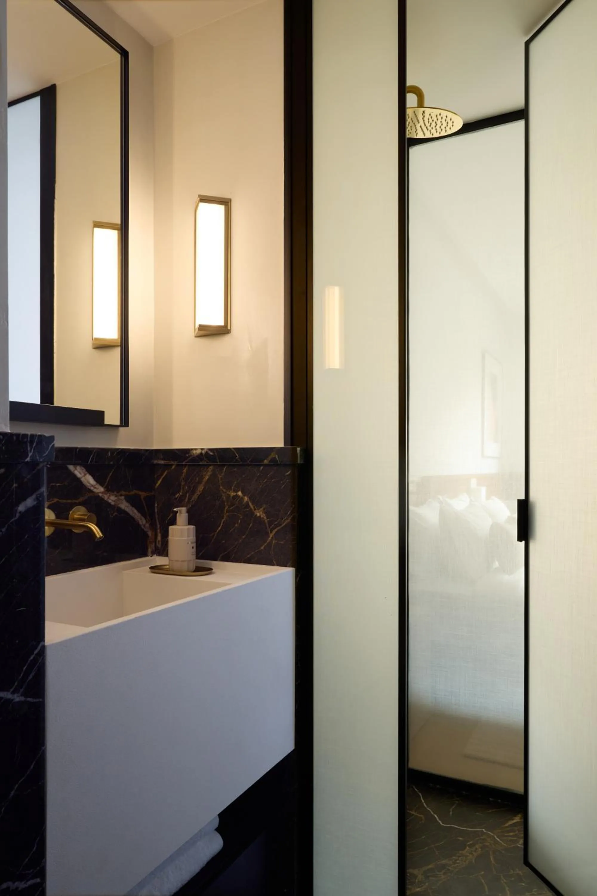 Shower in Kuka Luxury Living Athens