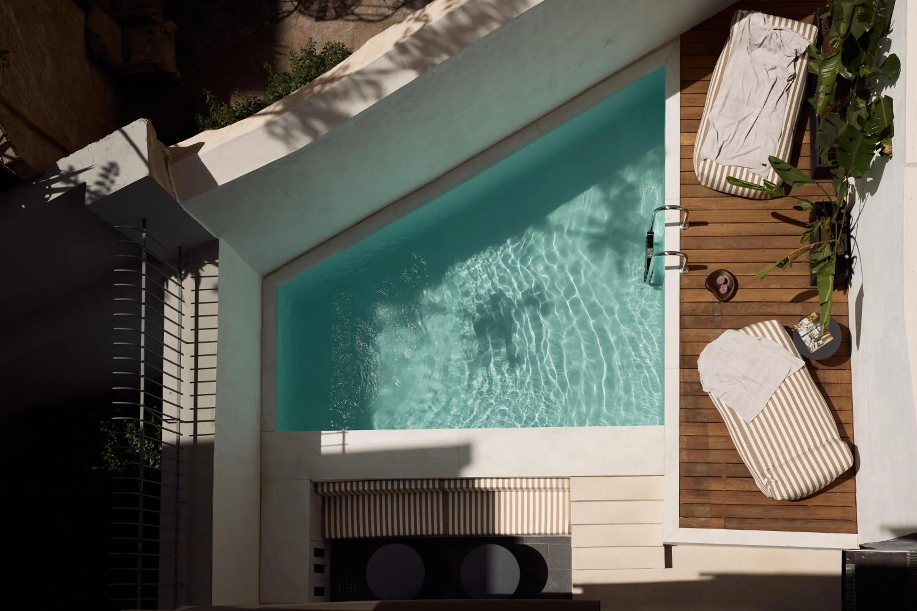 Swimming pool in Kuka Luxury Living Athens