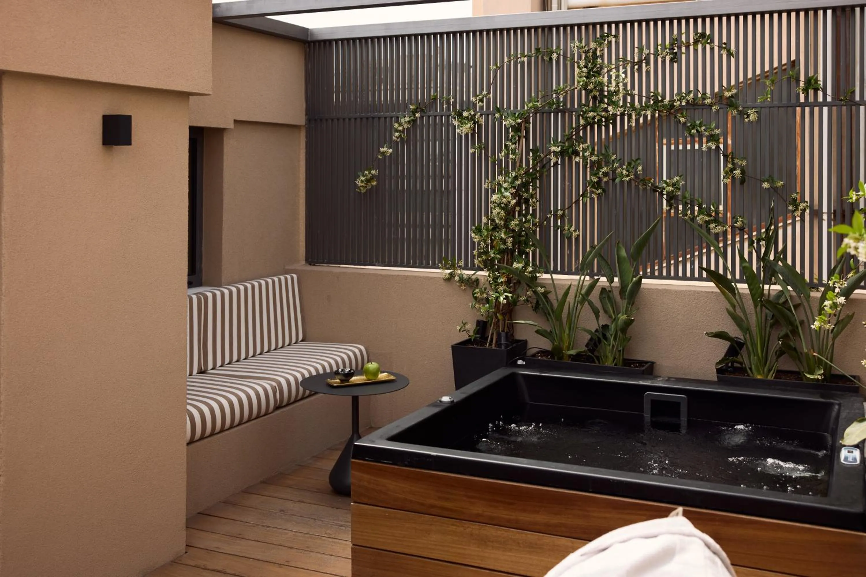 Hot Tub in Kuka Luxury Living Athens