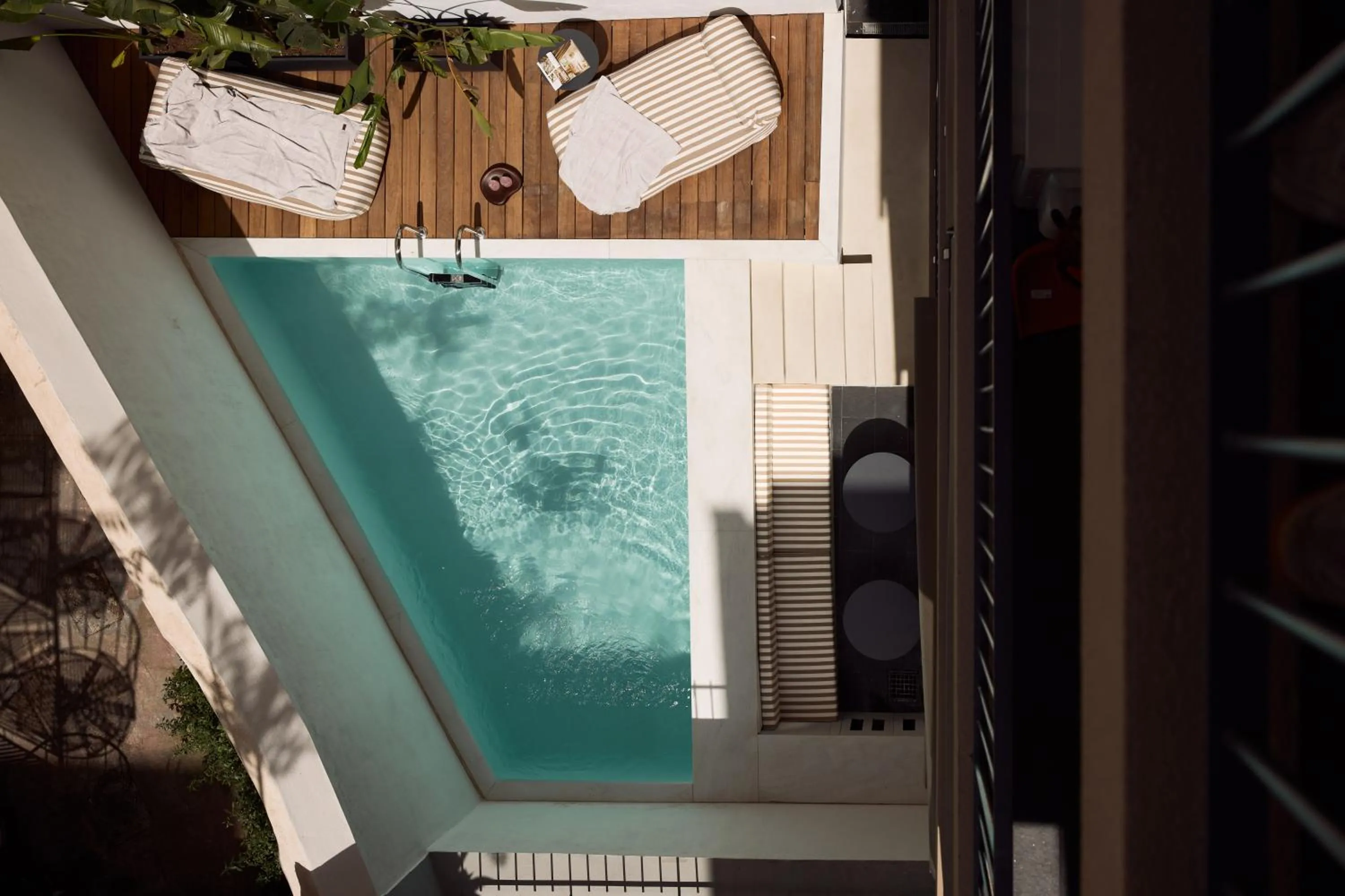 Swimming pool in Kuka Luxury Living Athens