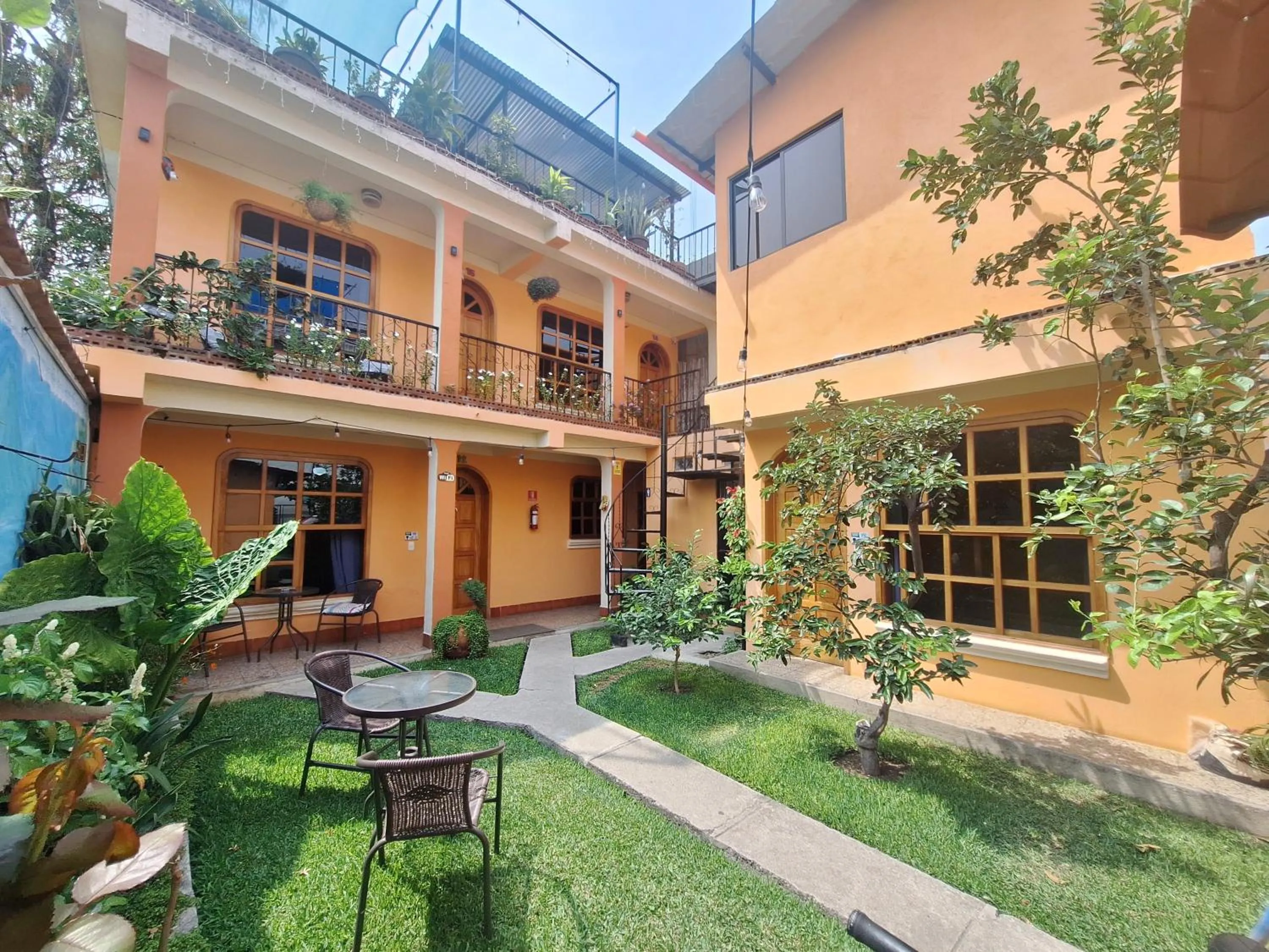 Property building in Hospedaje El Viajero