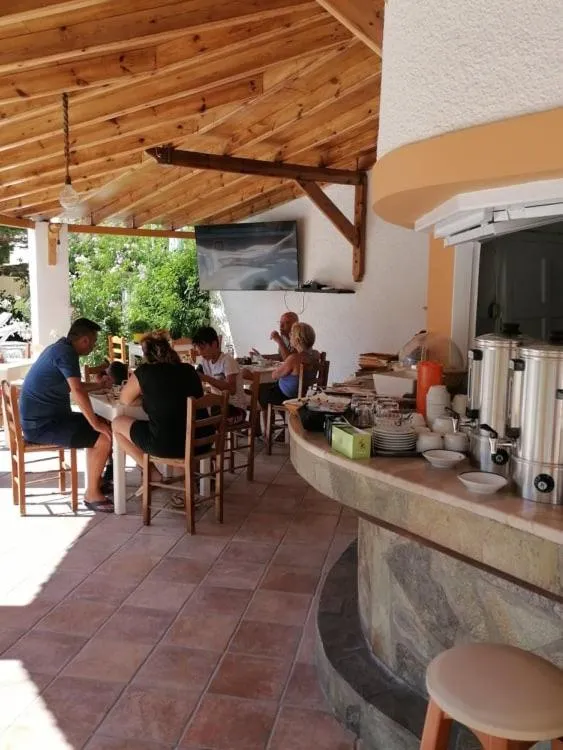 Food and drinks in Katerina Apartments