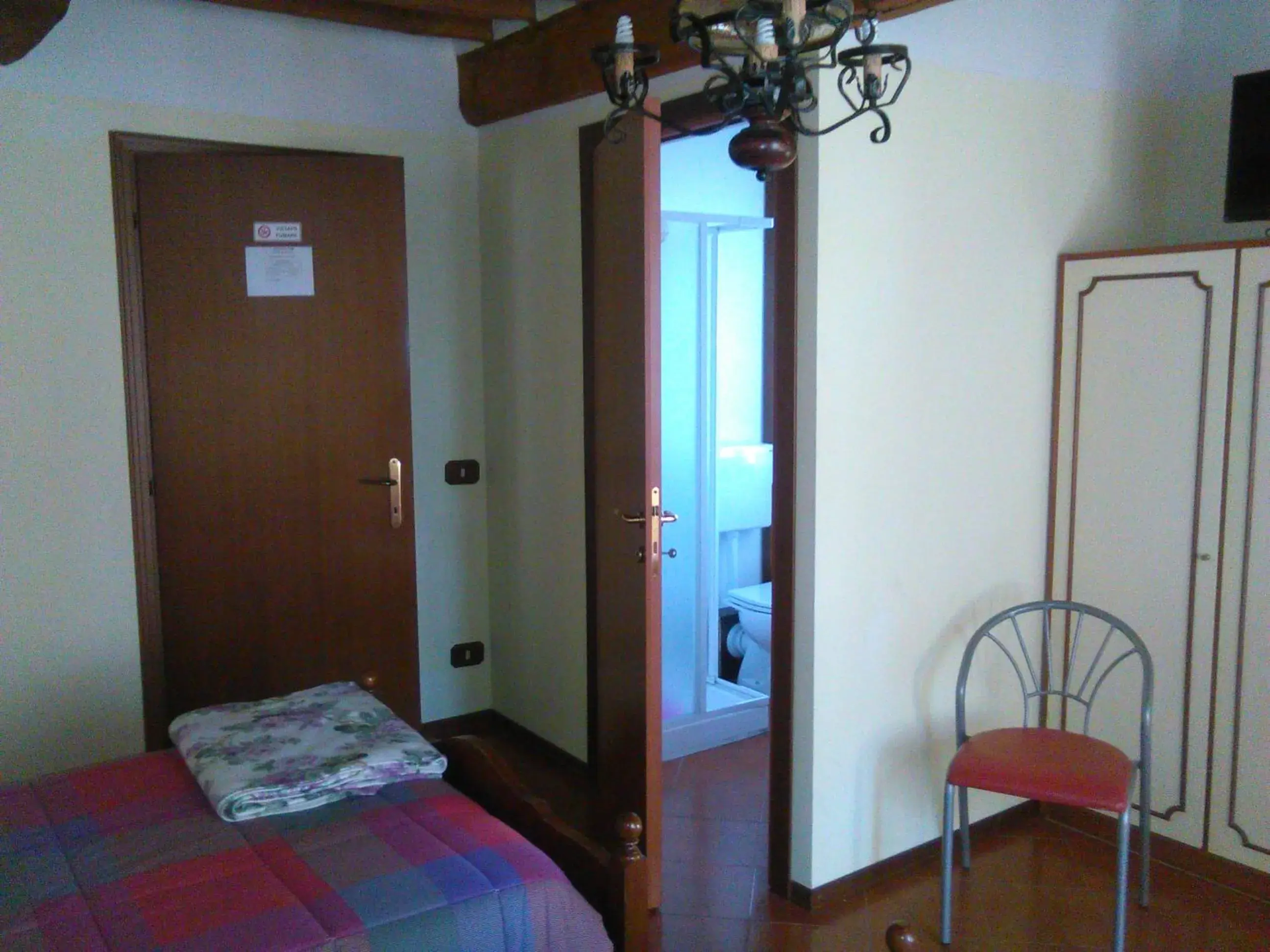 Twin Room with Bathroom - single occupancy in BeB Reboglio Twin Room with Bathroom - single occupancy in BeB Reboglio