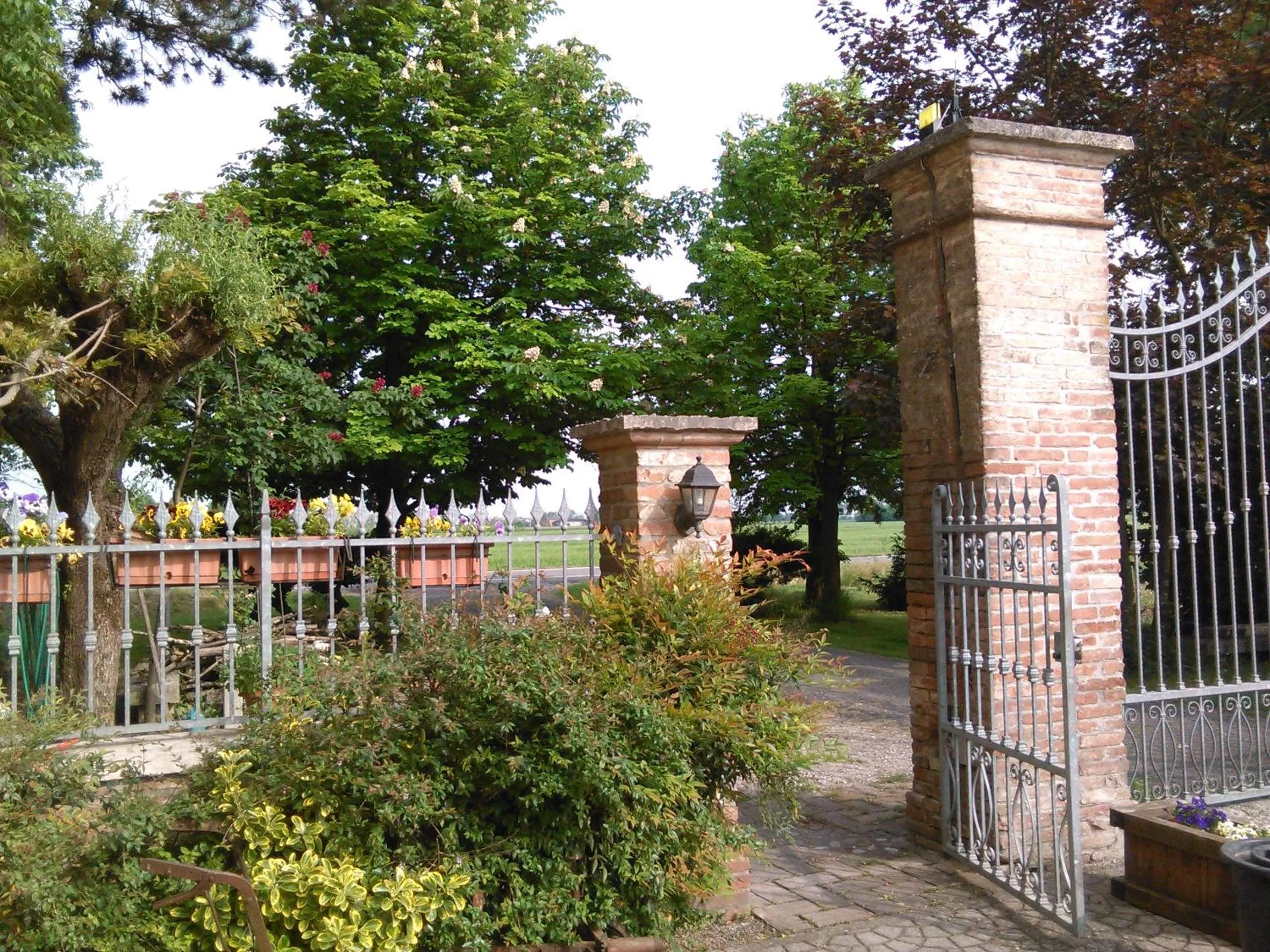 Garden view in BeB Reboglio