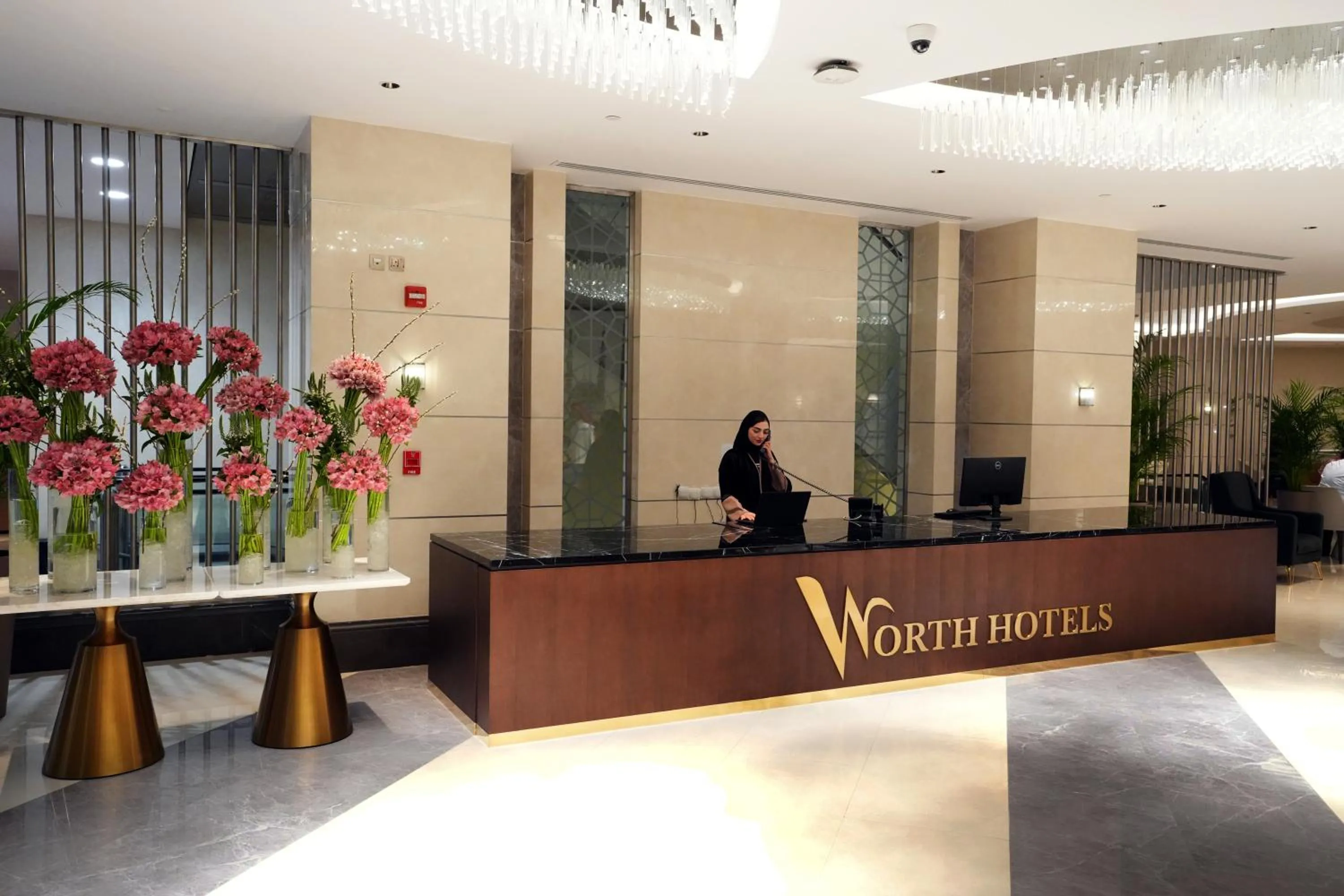 Lobby or reception in Peninsula Worth Hotel