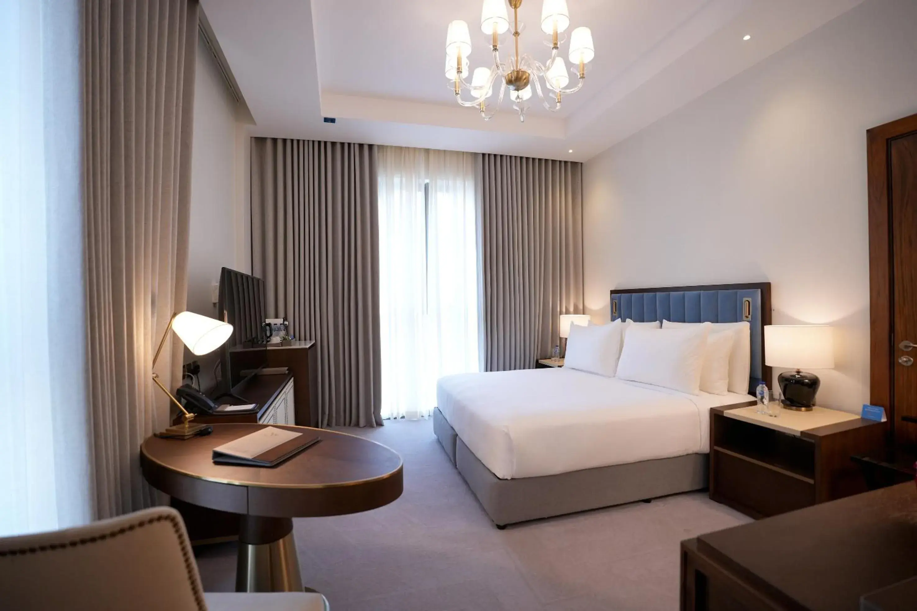 Bedroom, Bed in Peninsula Worth Hotel Bedroom, Bed in Peninsula Worth Hotel