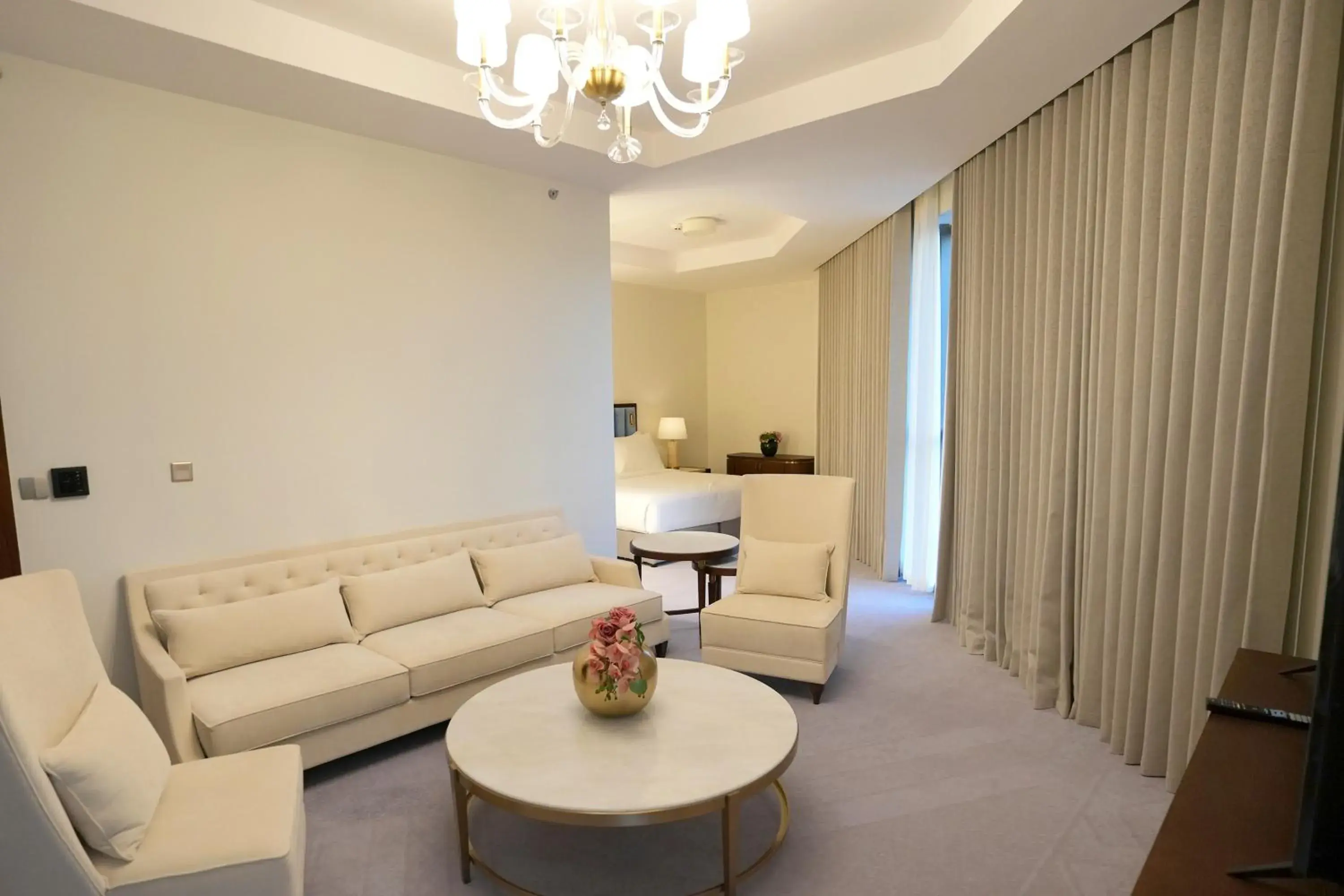 Living room in Peninsula Worth Hotel Living room in Peninsula Worth Hotel