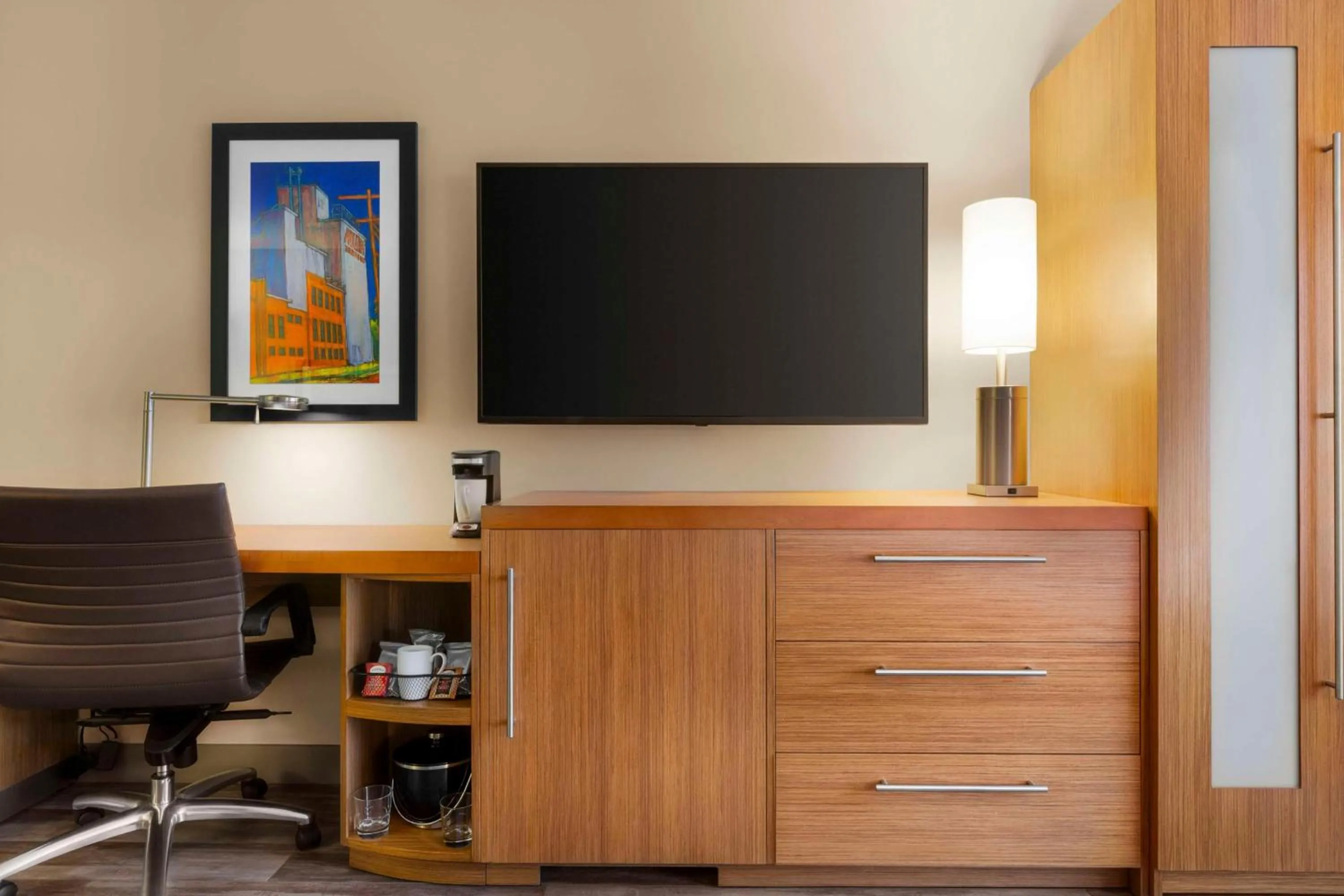 Bedroom in Hyatt Place Columbia/Downtown/The Vista