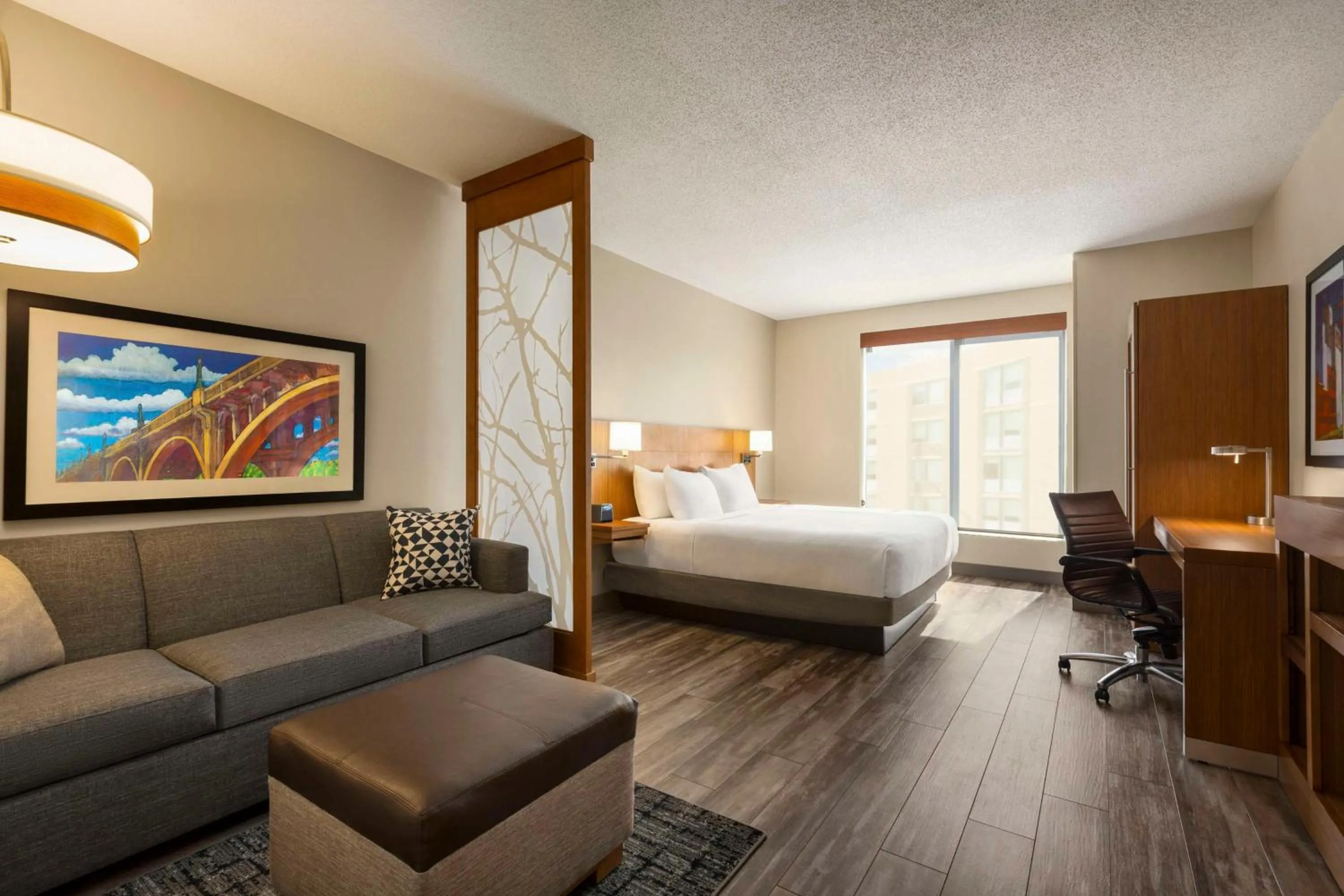 Photo of the whole room, Bed in Hyatt Place Columbia/Downtown/The Vista