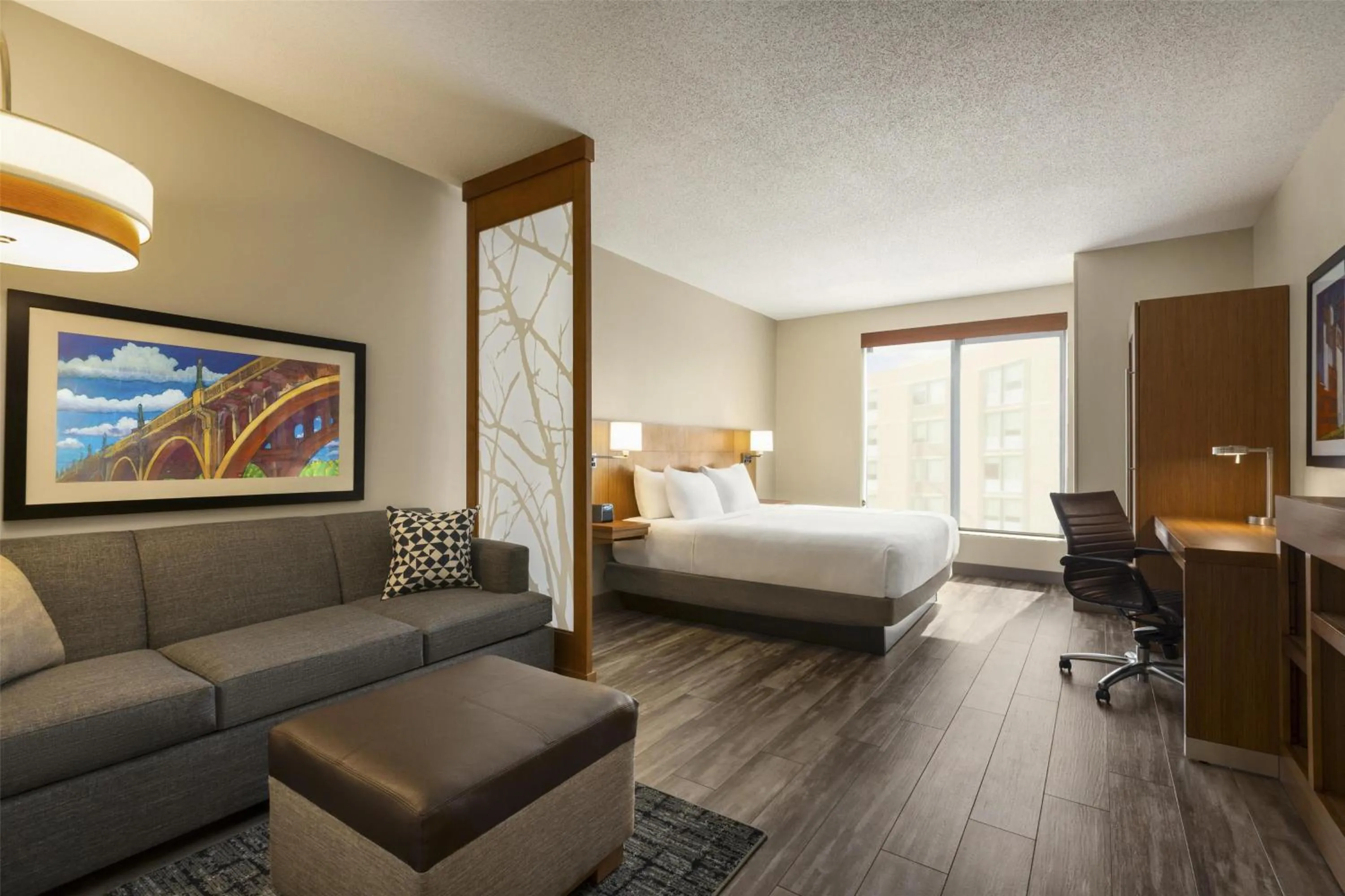 Photo of the whole room, Bed in Hyatt Place Columbia/Downtown/The Vista