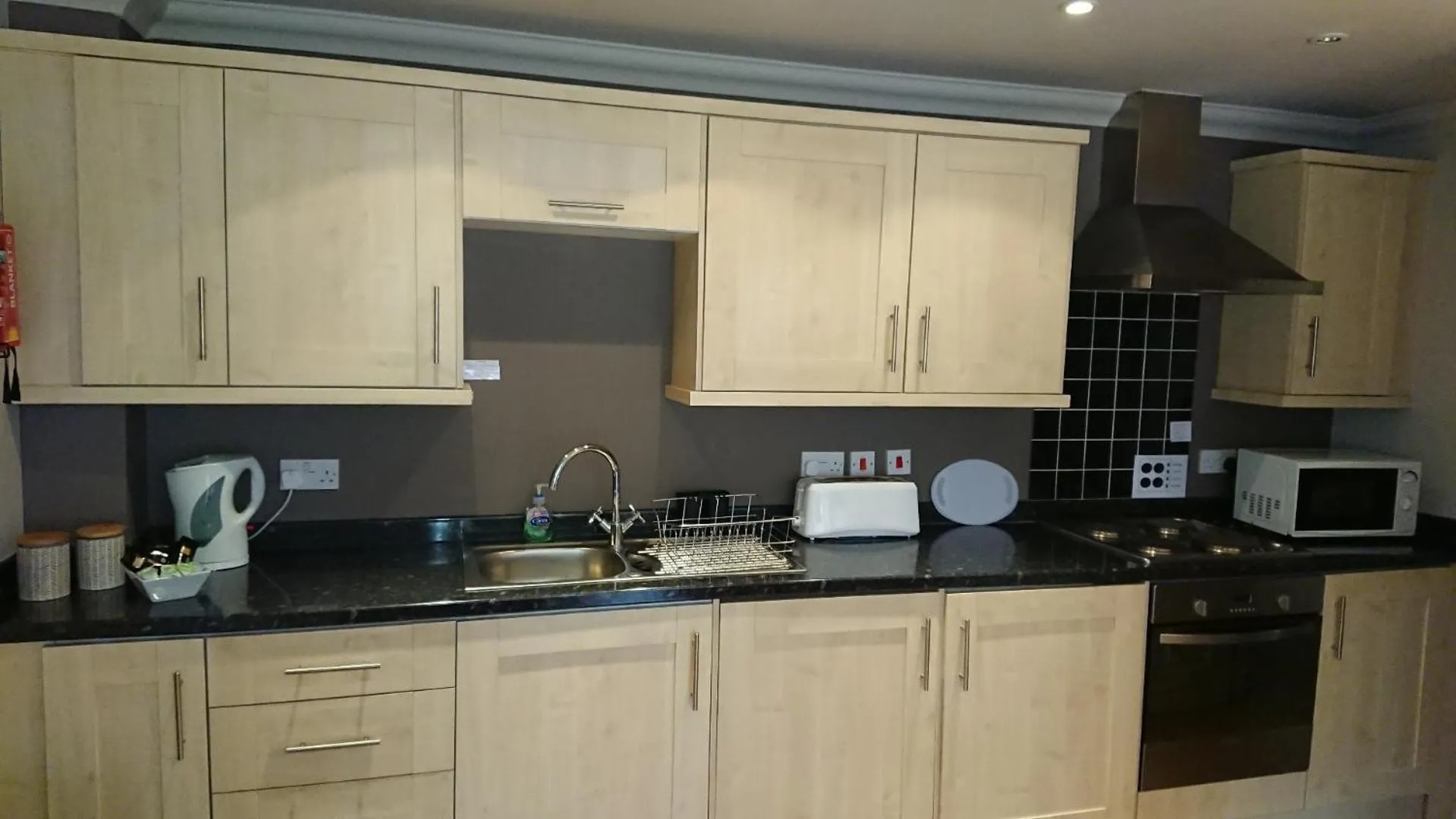 Kitchen or kitchenette in Victoria Cloisters Apartments