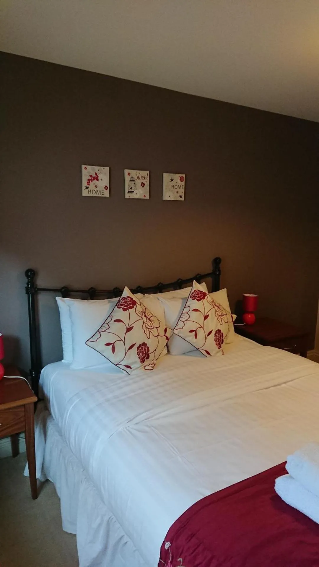 Bedroom in Victoria Cloisters Apartments