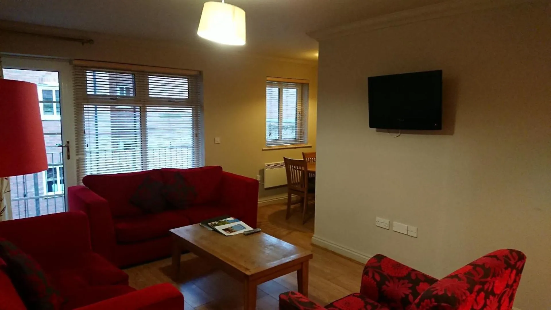 Living room in Victoria Cloisters Apartments