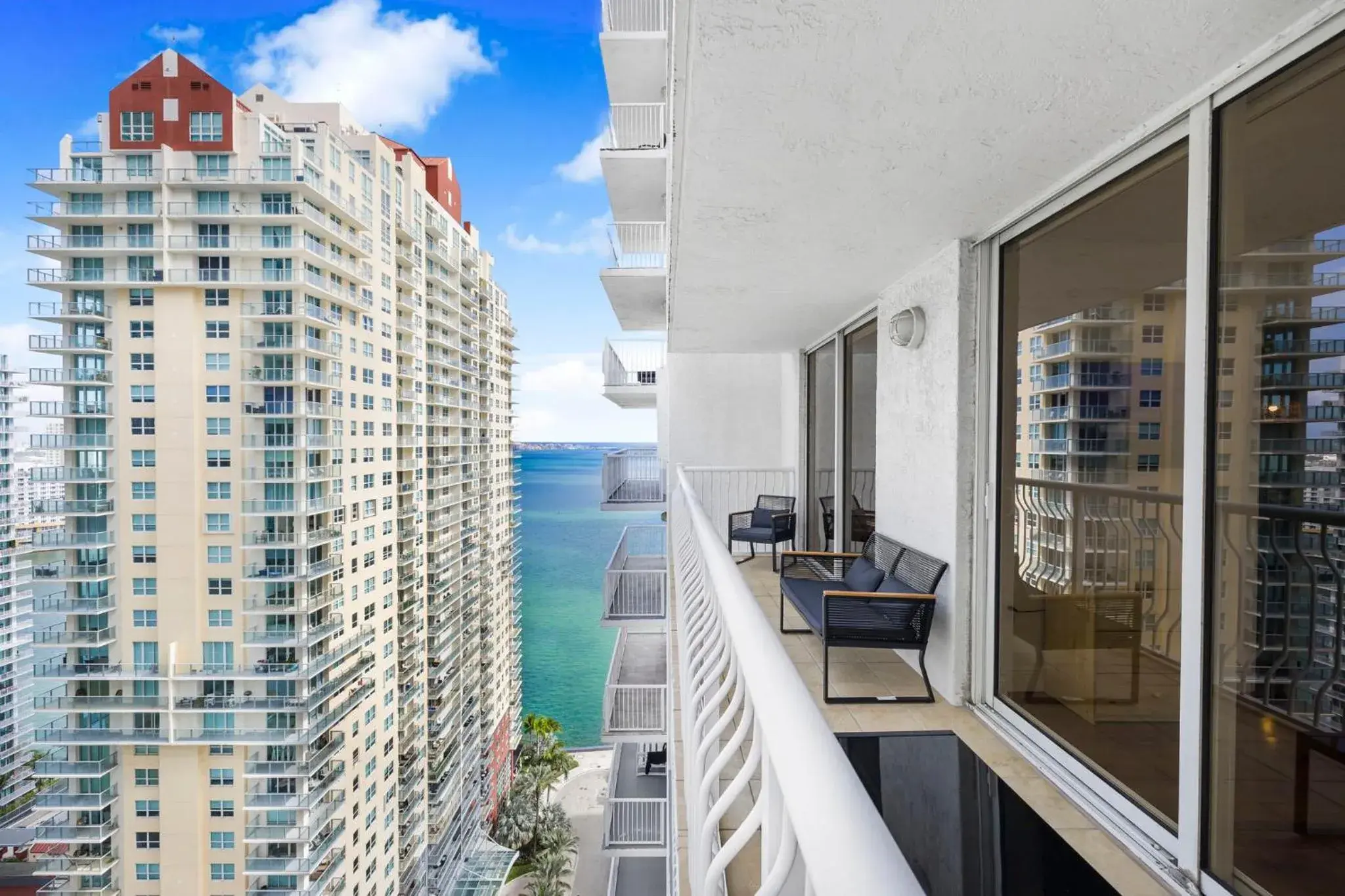 Relax & Feel The Good Vibes In Our Condo! Relax & Feel The Good Vibes In Our Condo!