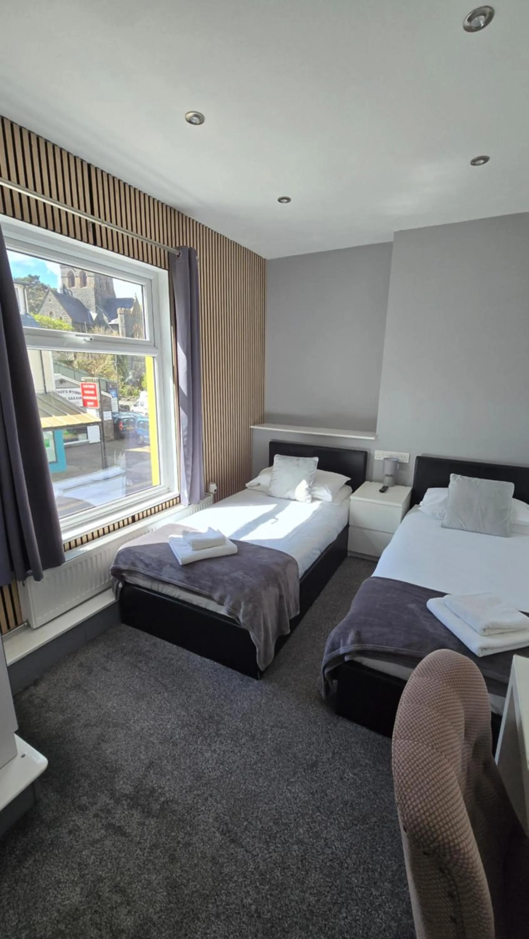 Bed in Y Gwynedd Inn