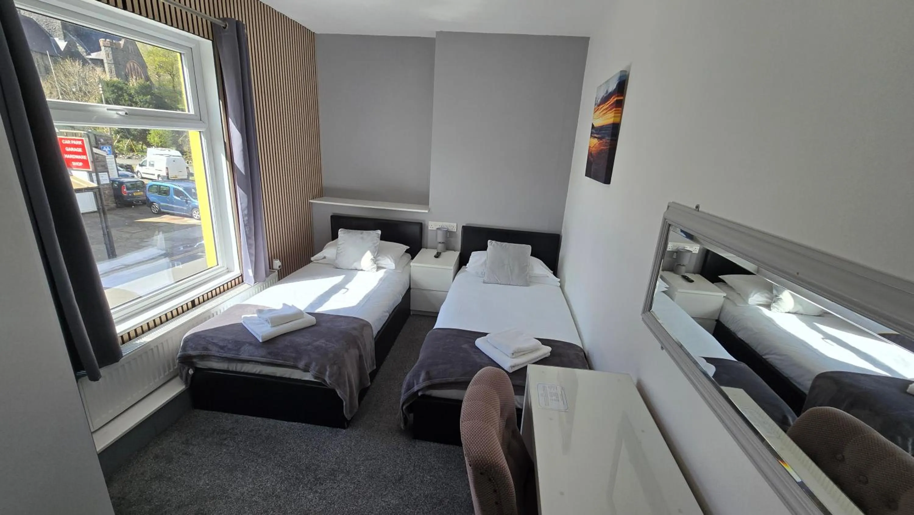 Bed in Y Gwynedd Inn