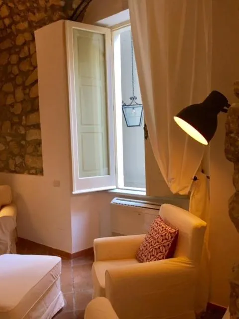 Decorative detail in S'O Smart B&B Tropea