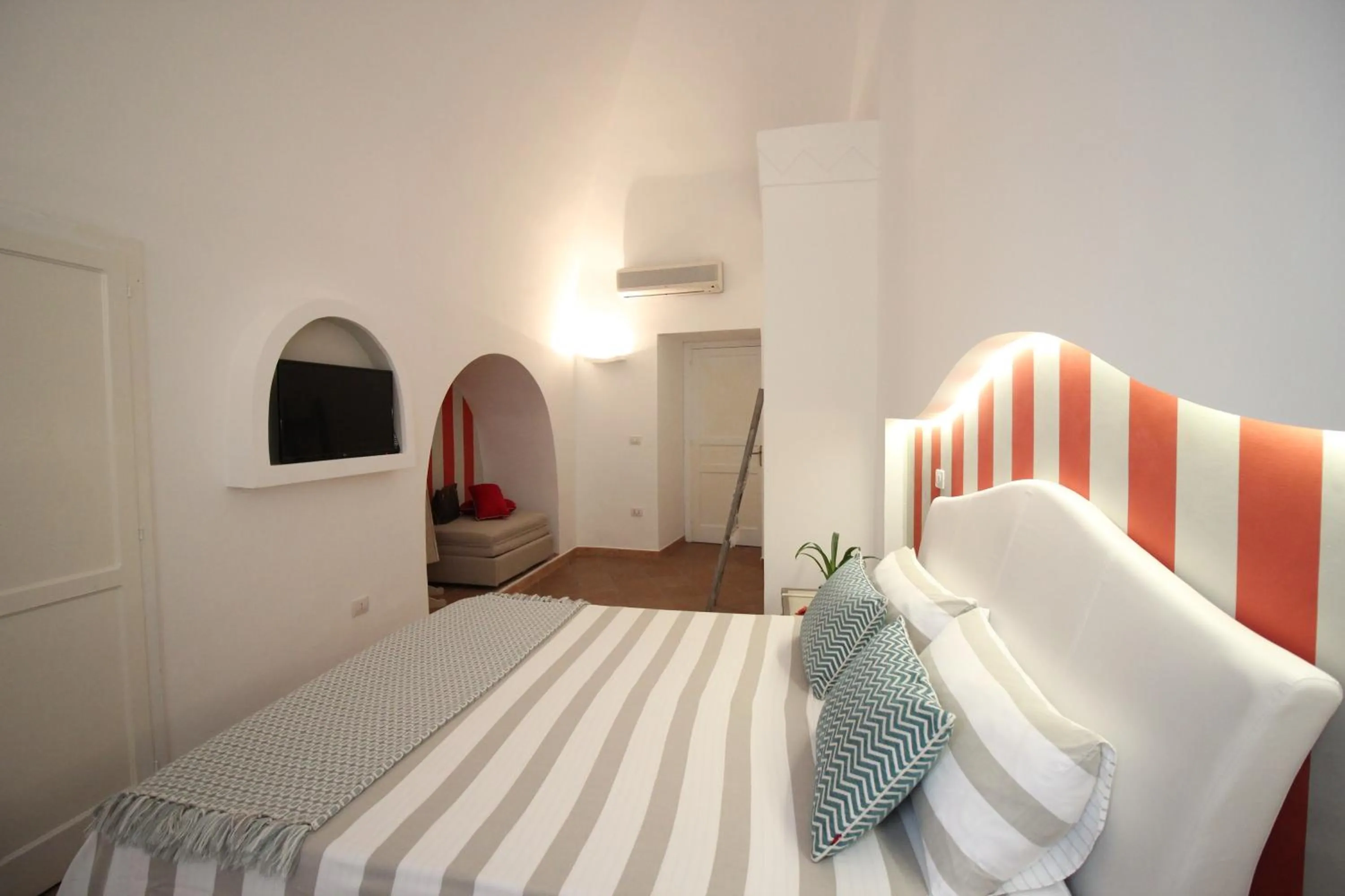 Bed in S'O Smart B&B Tropea