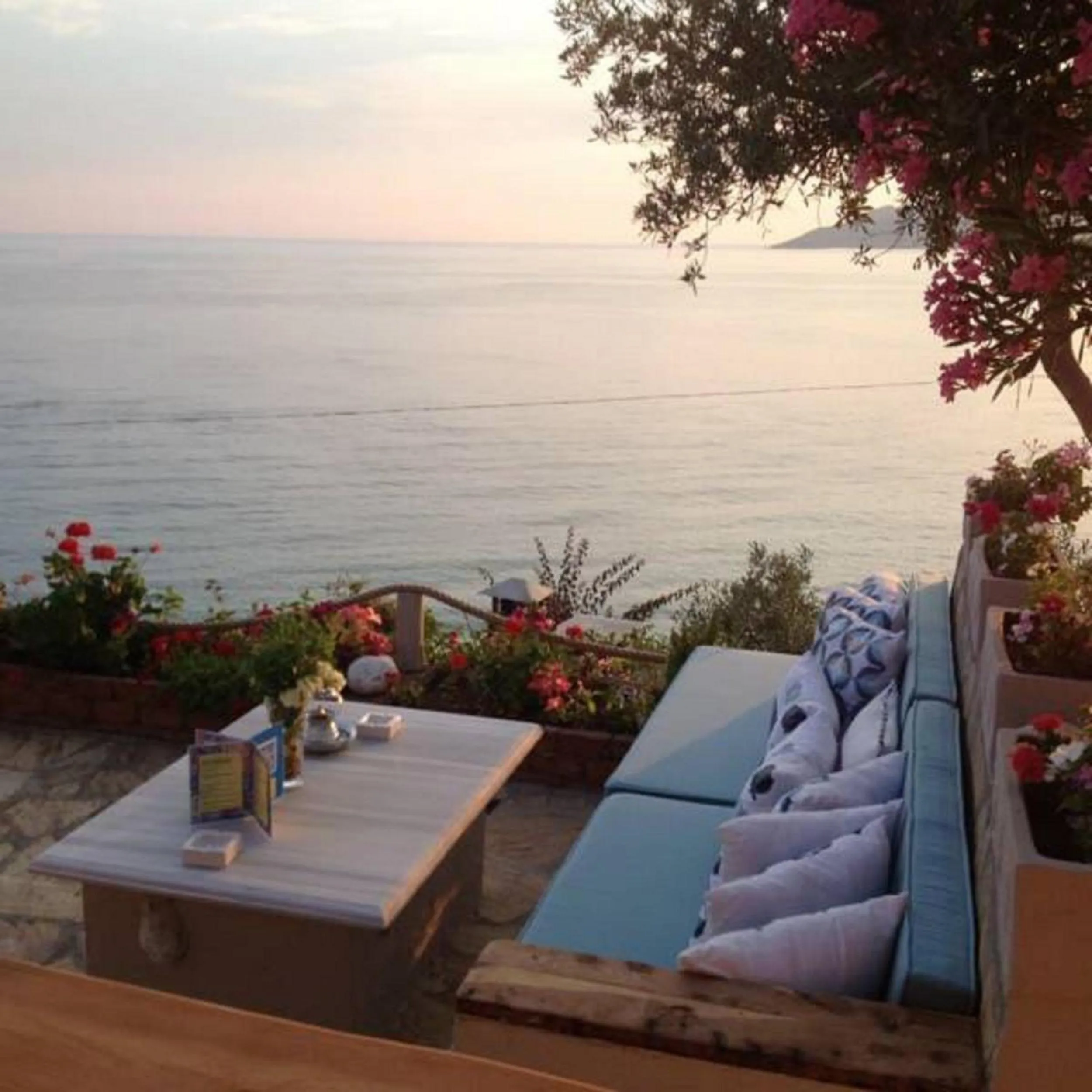 Summer in Beyaz Yunus Hotel - Adult Only