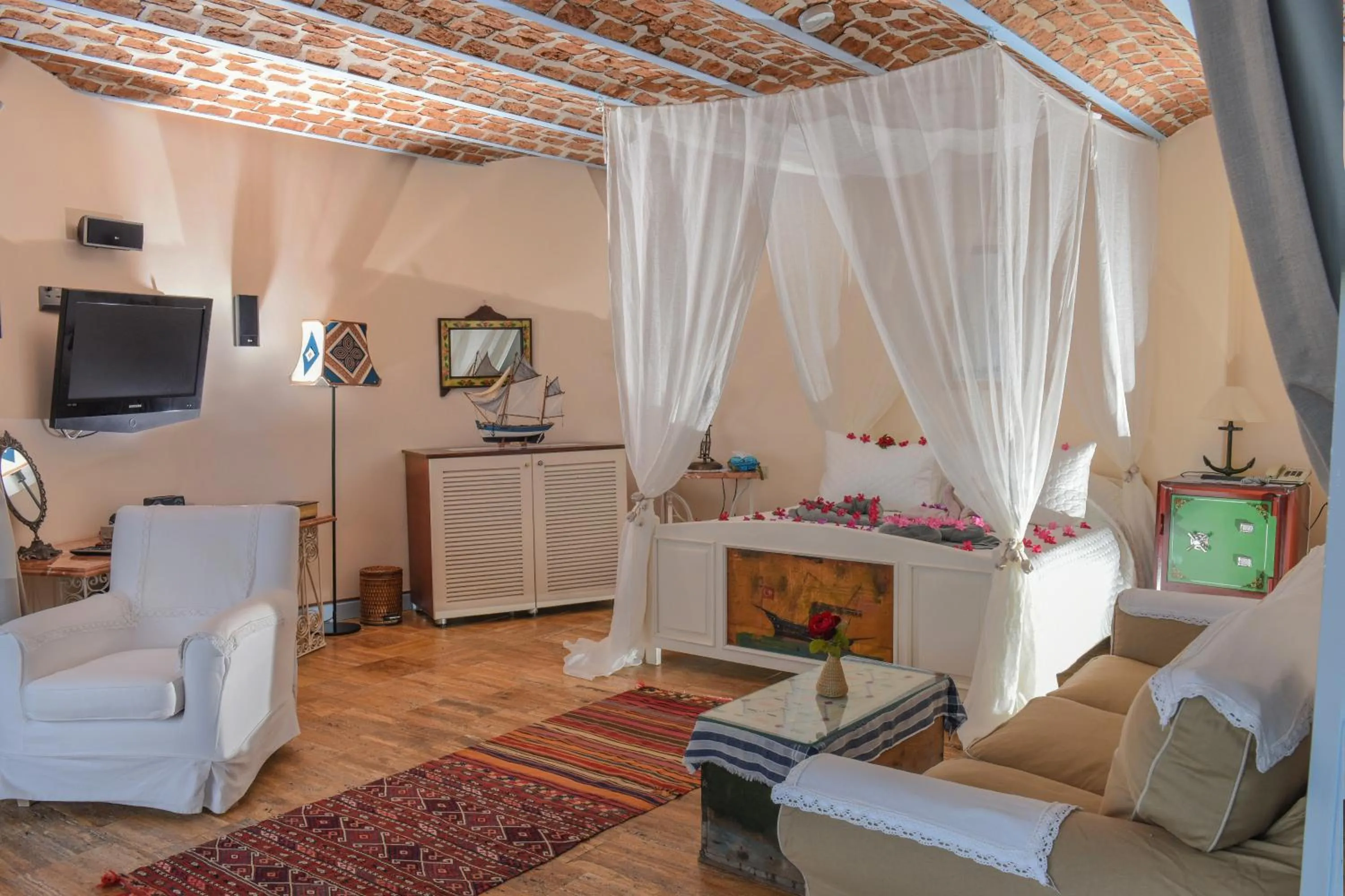 Bed in Beyaz Yunus Hotel - Adult Only