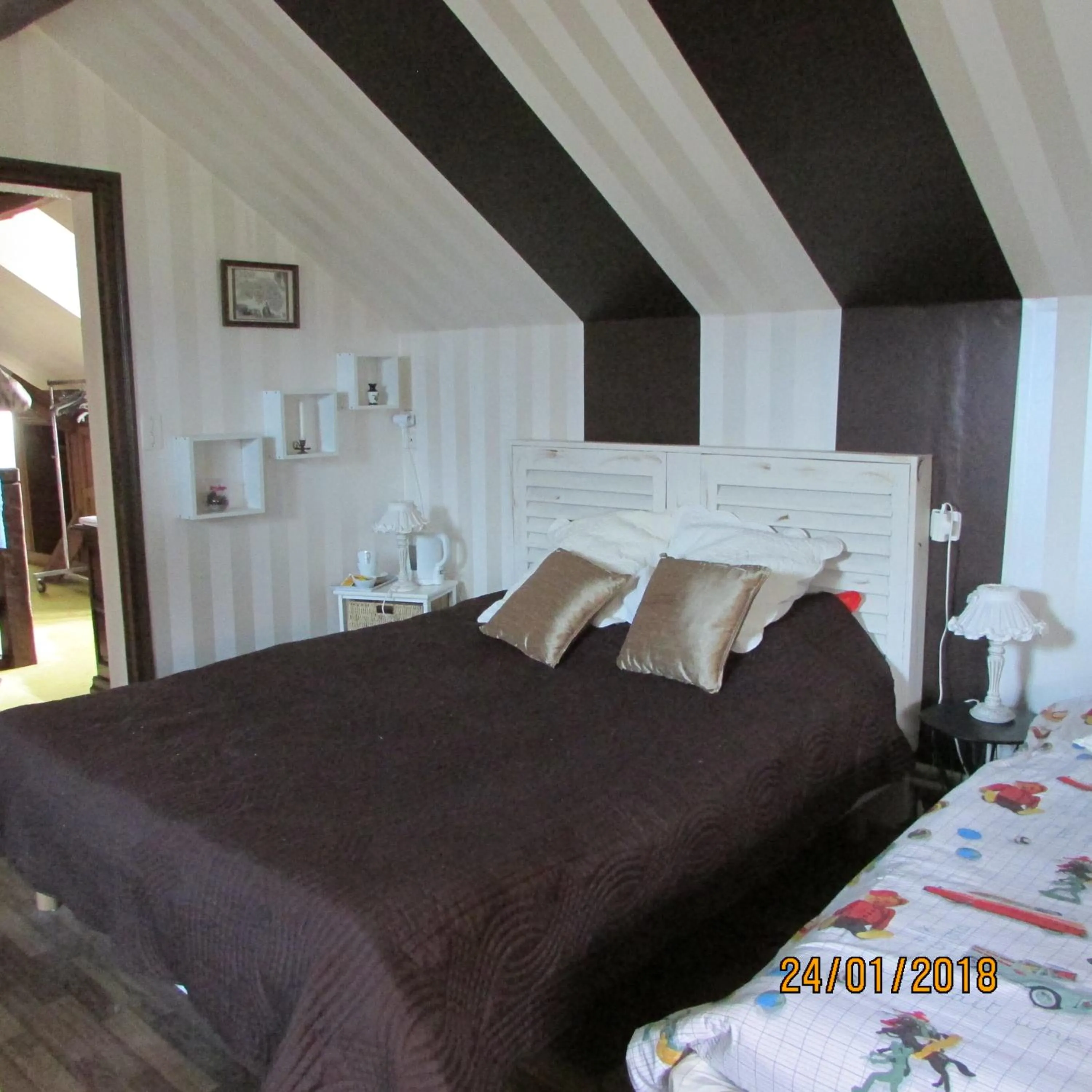 Photo of the whole room, Bed in La Grange